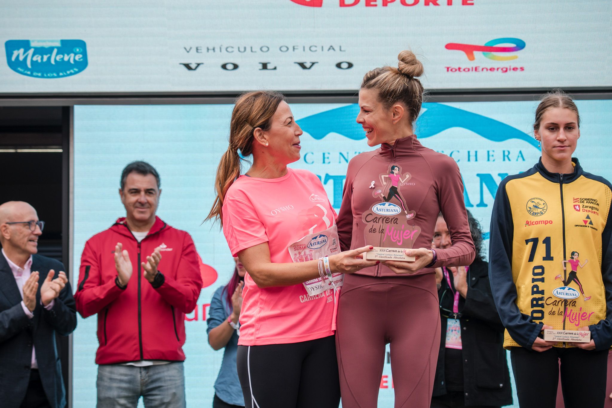 Las mejores fotos de la Carrera de la Mujer de Zaragoza 2025   Recorrido Podium 13