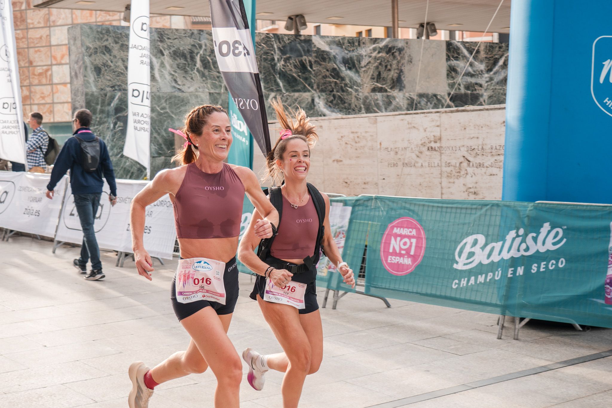 Las mejores fotos de la Carrera de la Mujer de Zaragoza 2025   Recorrido Meta 38