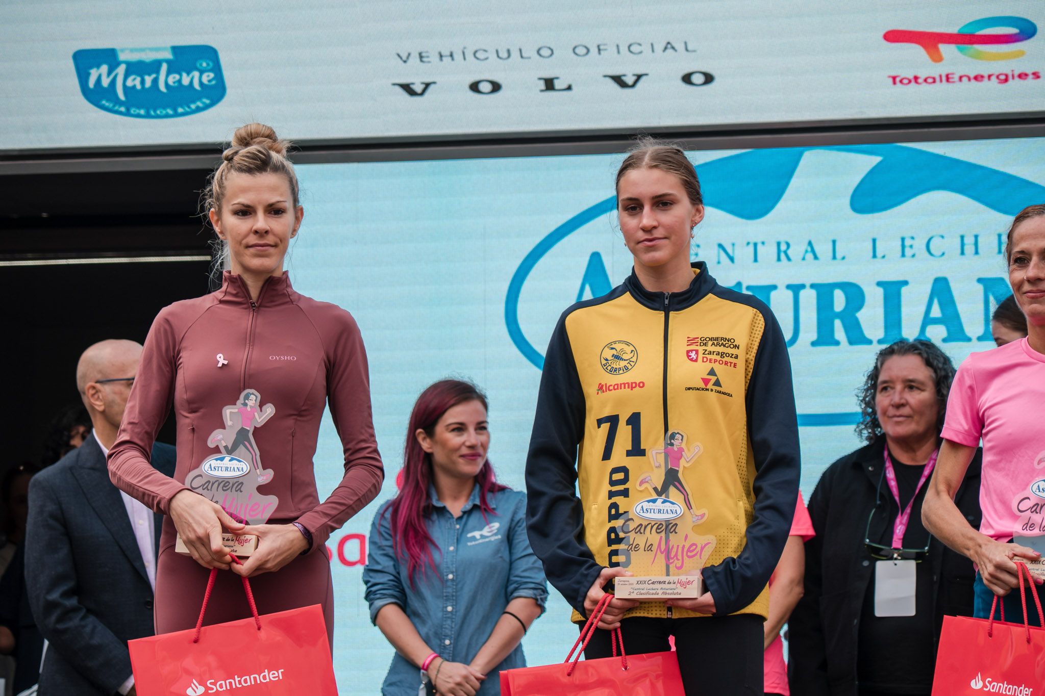 Las mejores fotos de la Carrera de la Mujer de Zaragoza 2025   Recorrido Podium 16