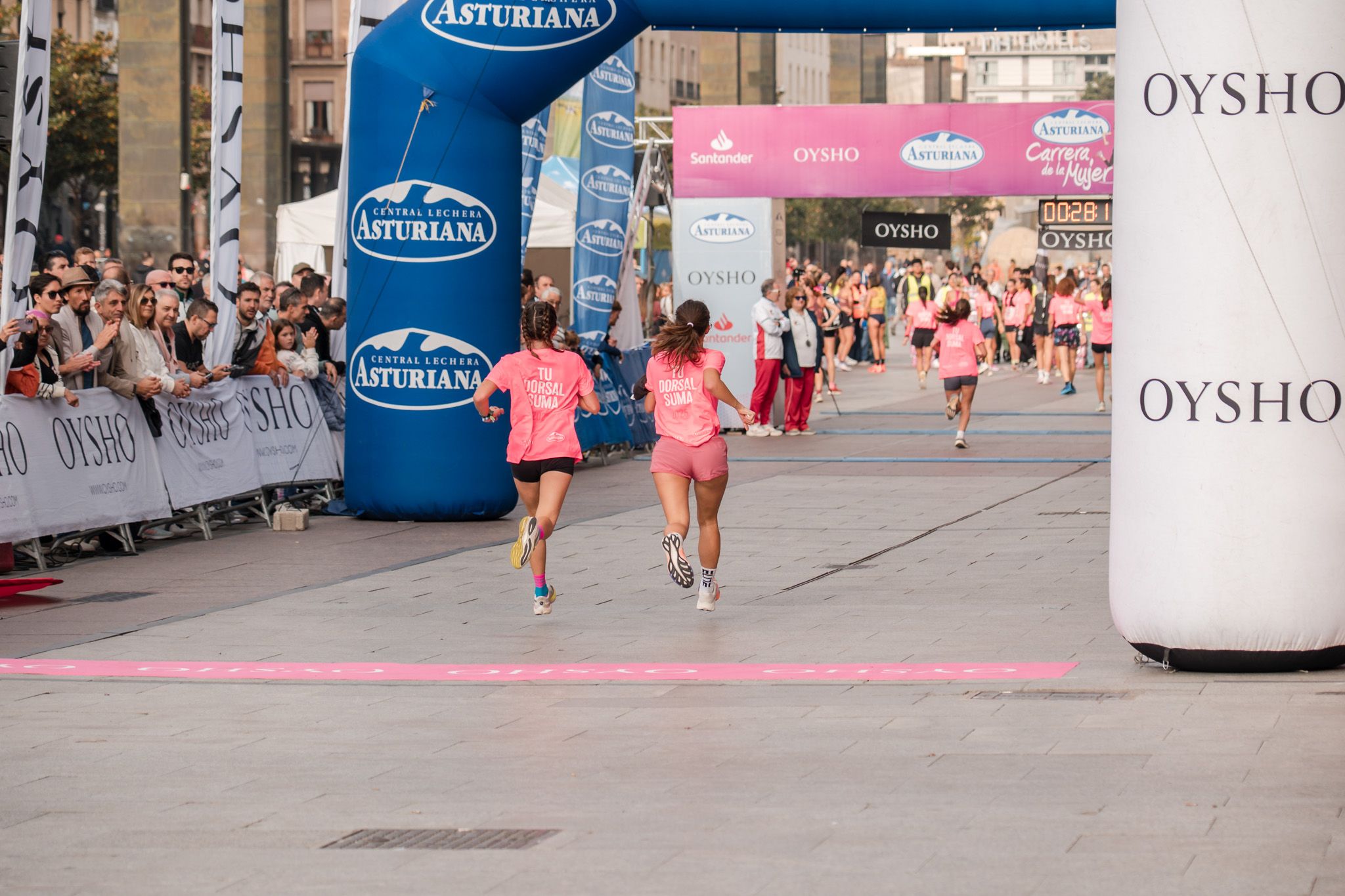 Las mejores fotos de la Carrera de la Mujer de Zaragoza 2025   Recorrido Meta 41