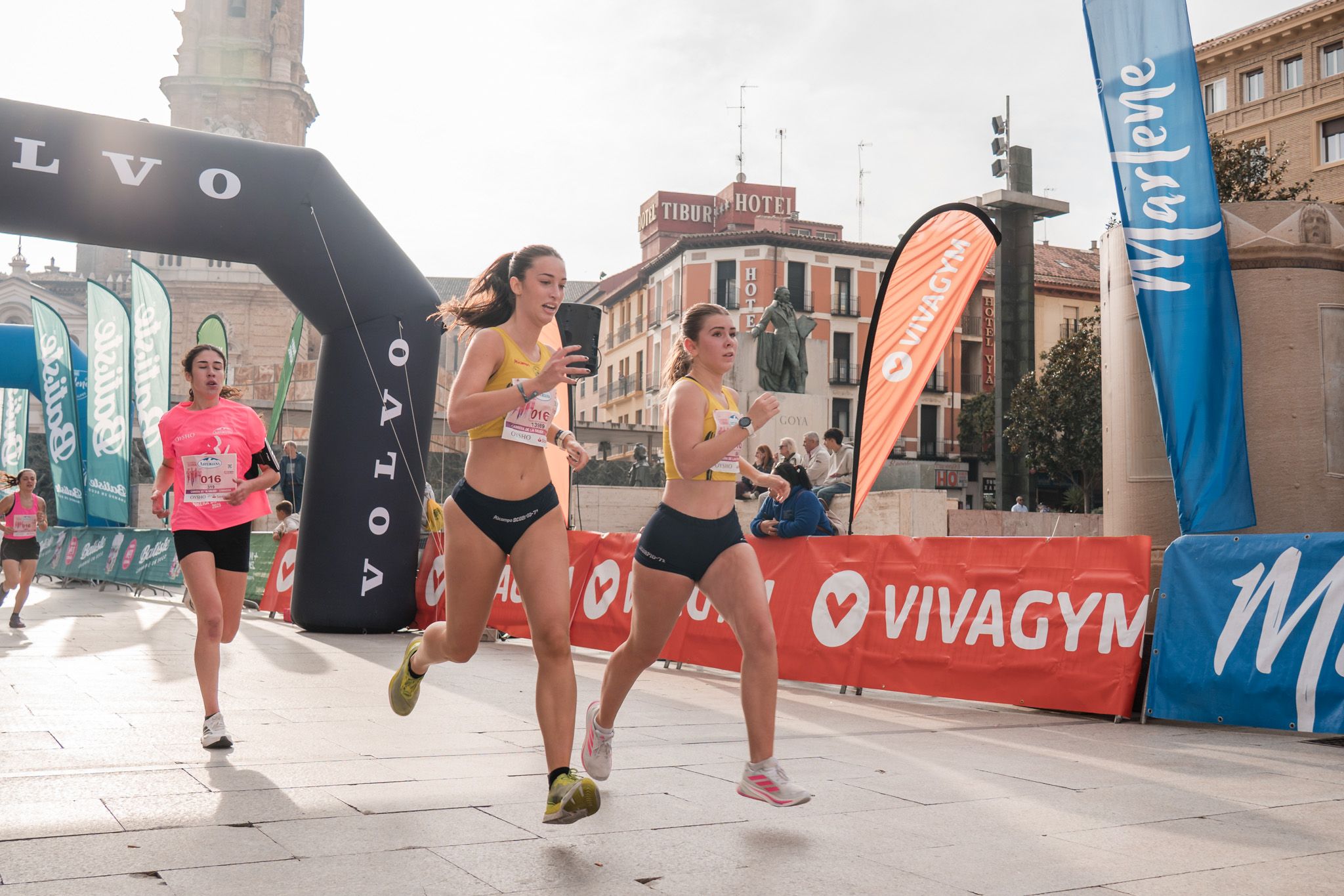Las mejores fotos de la Carrera de la Mujer de Zaragoza 2025   Recorrido Meta 45