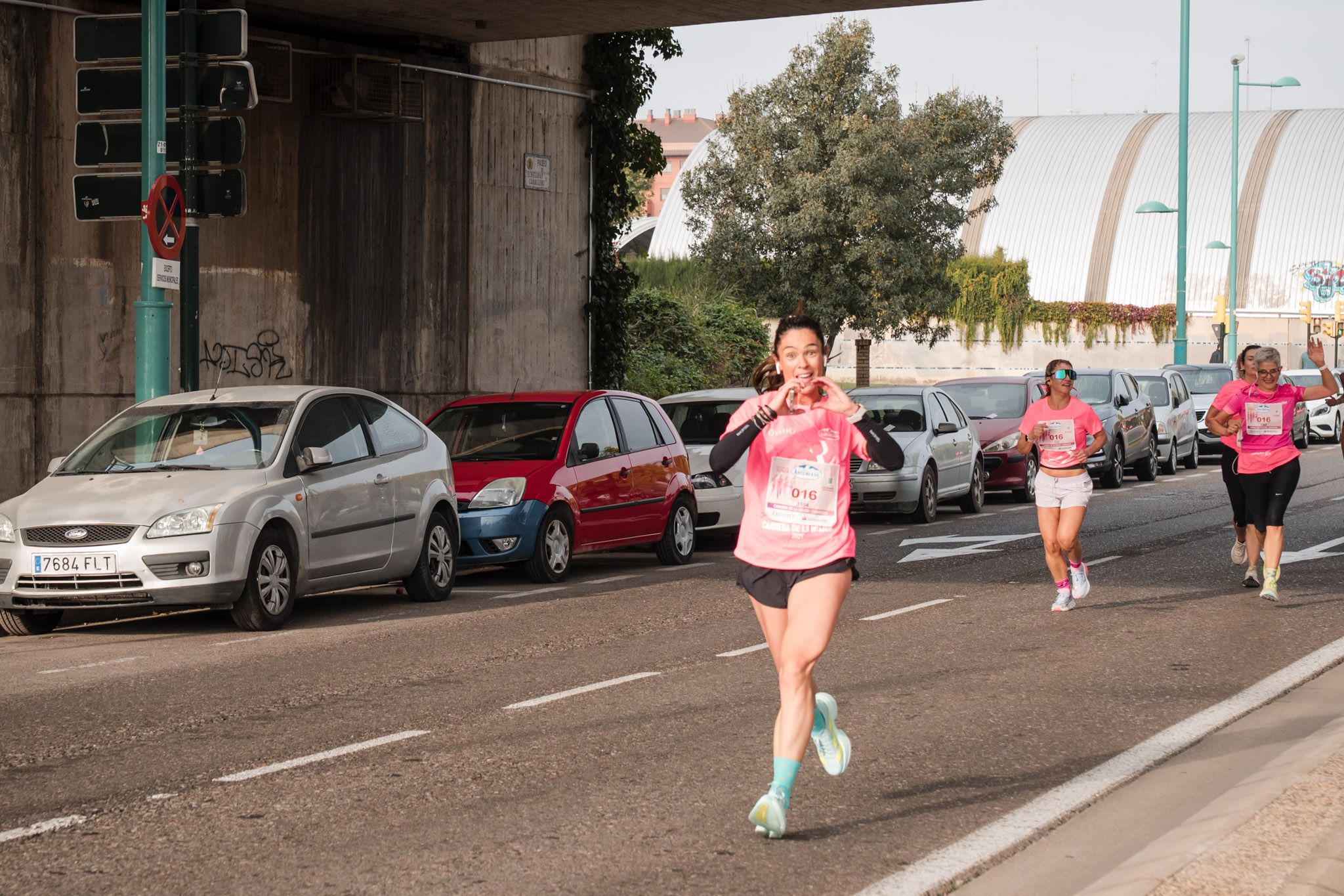 Las mejores fotos de la Carrera de la Mujer de Zaragoza 2025   Recorrido 64