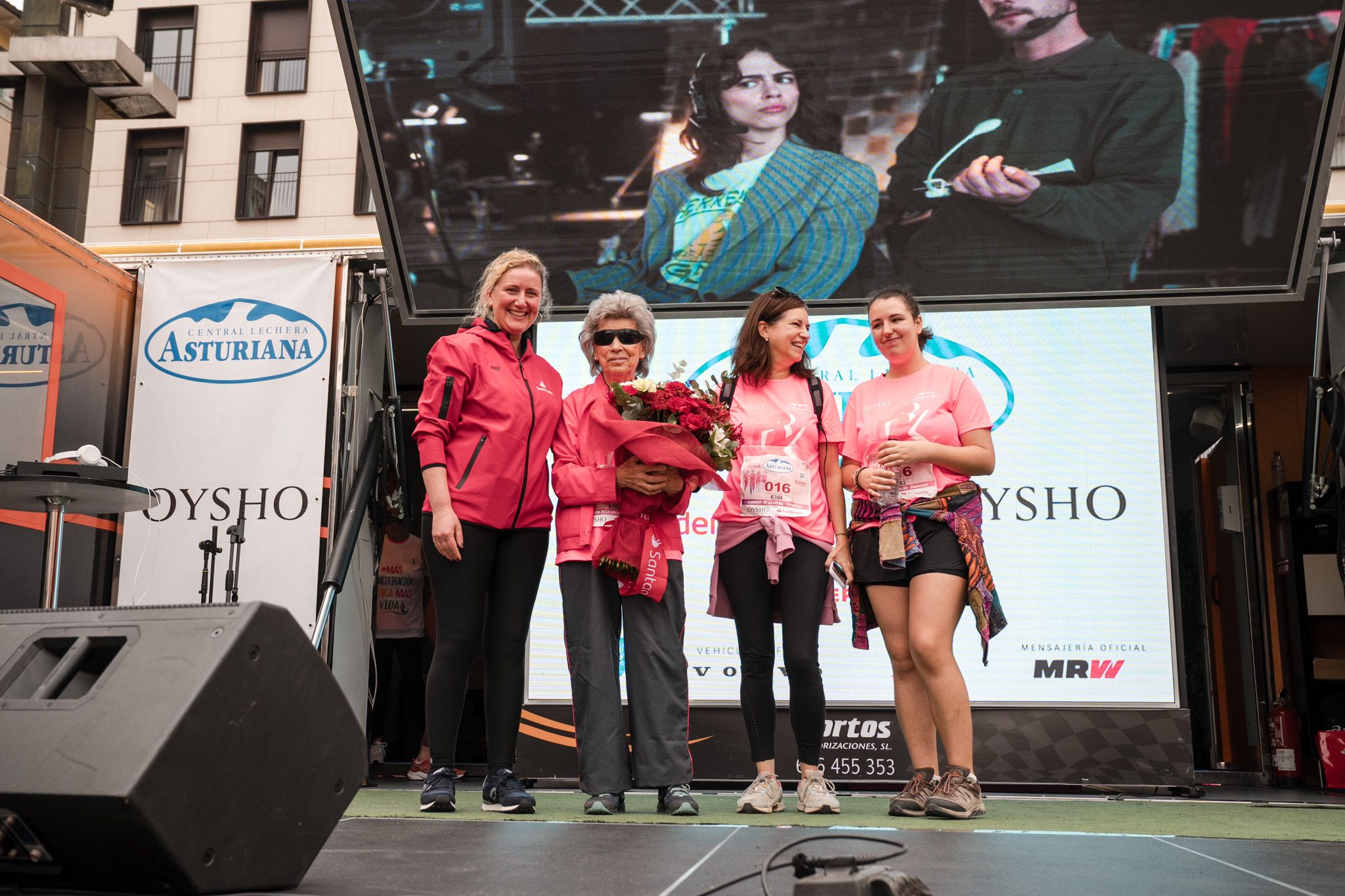 Las mejores fotos de la Carrera de la Mujer de Zaragoza 2025   Recorrido Podium 25
