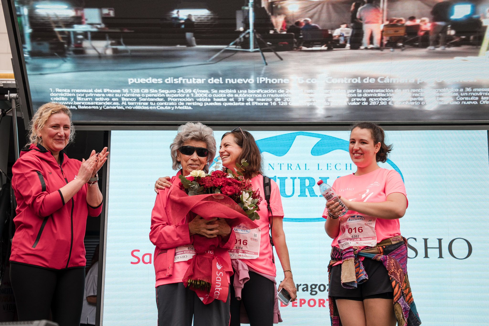 Las mejores fotos de la Carrera de la Mujer de Zaragoza 2025   Recorrido Podium 26
