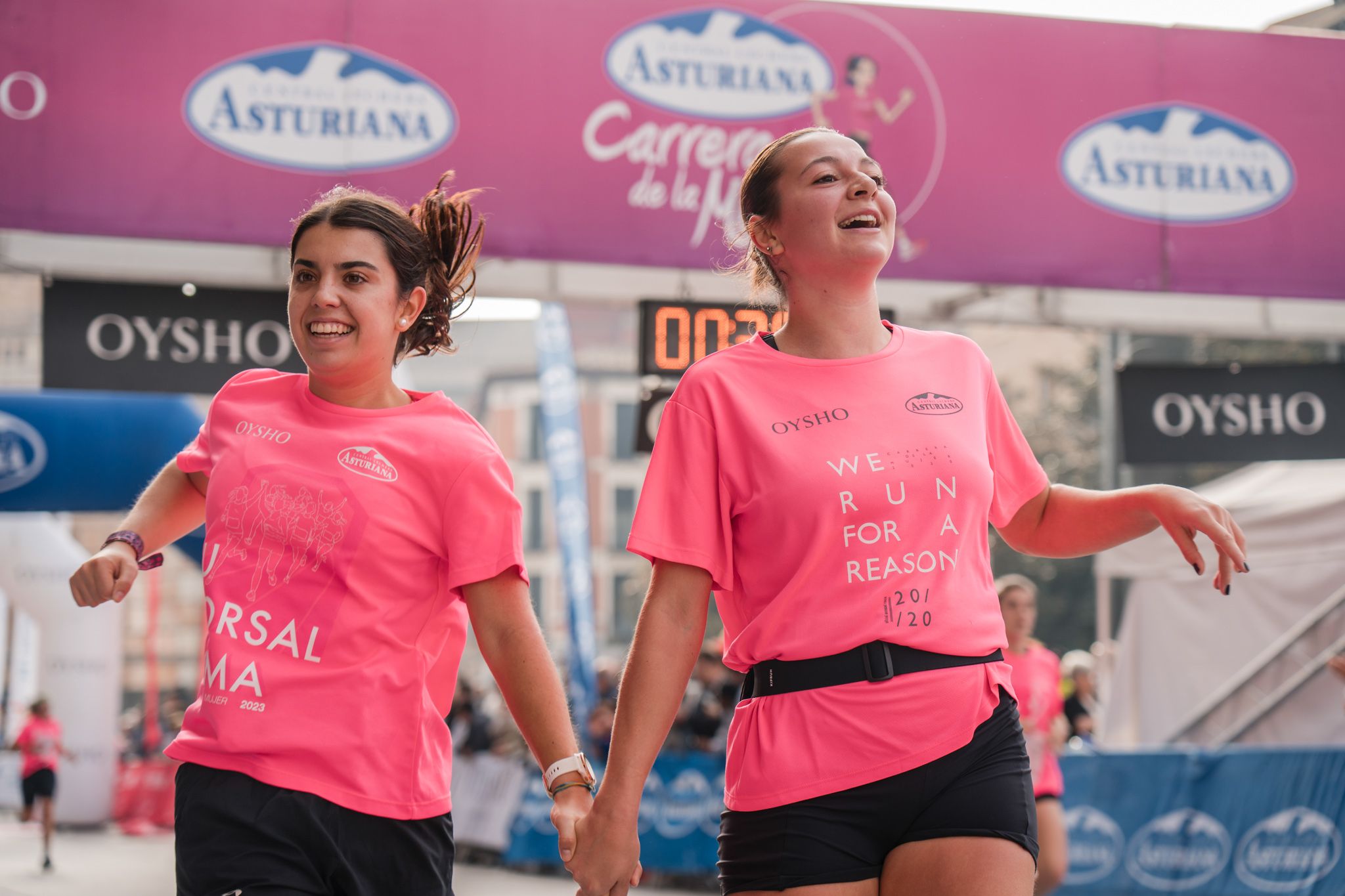 Las mejores fotos de la Carrera de la Mujer de Zaragoza 2025   Recorrido Meta 53