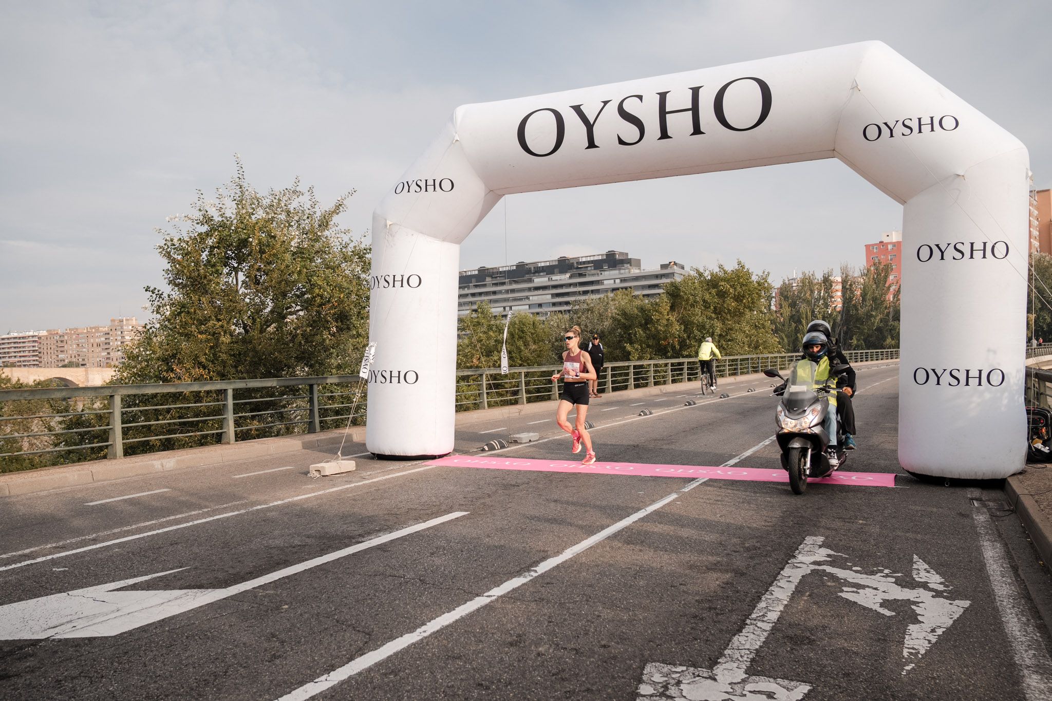 Las mejores fotos de la Carrera de la Mujer de Zaragoza 2025   Recorrido 79