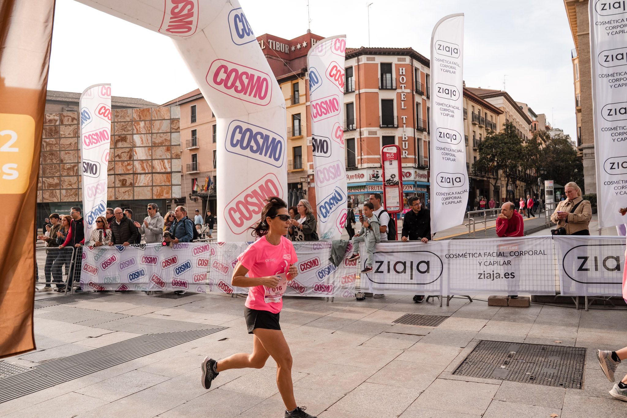 Las mejores fotos de la Carrera de la Mujer de Zaragoza 2025   Recorrido Meta 65