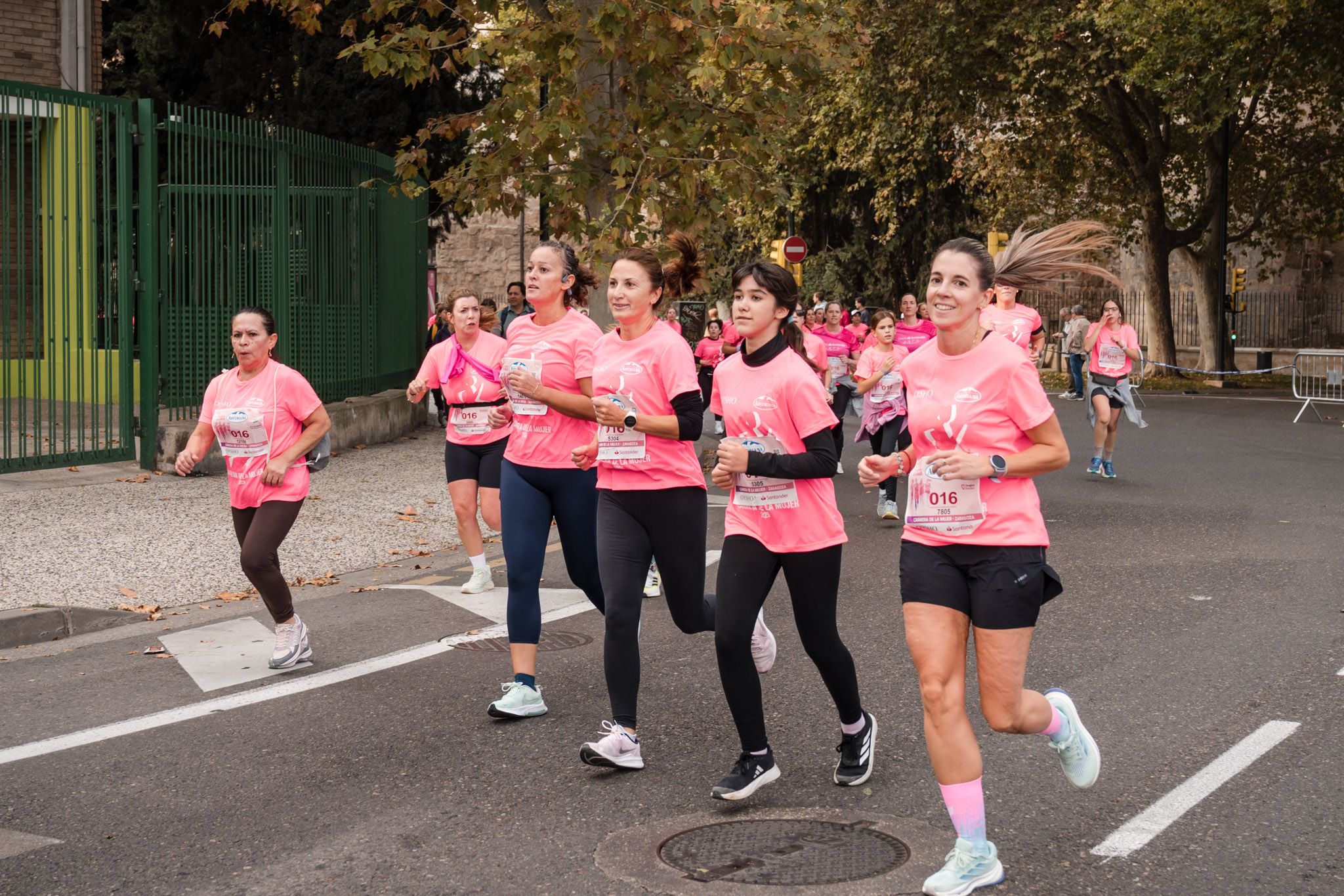 Las mejores fotos de la Carrera de la Mujer de Zaragoza 2025   Recorrido 85