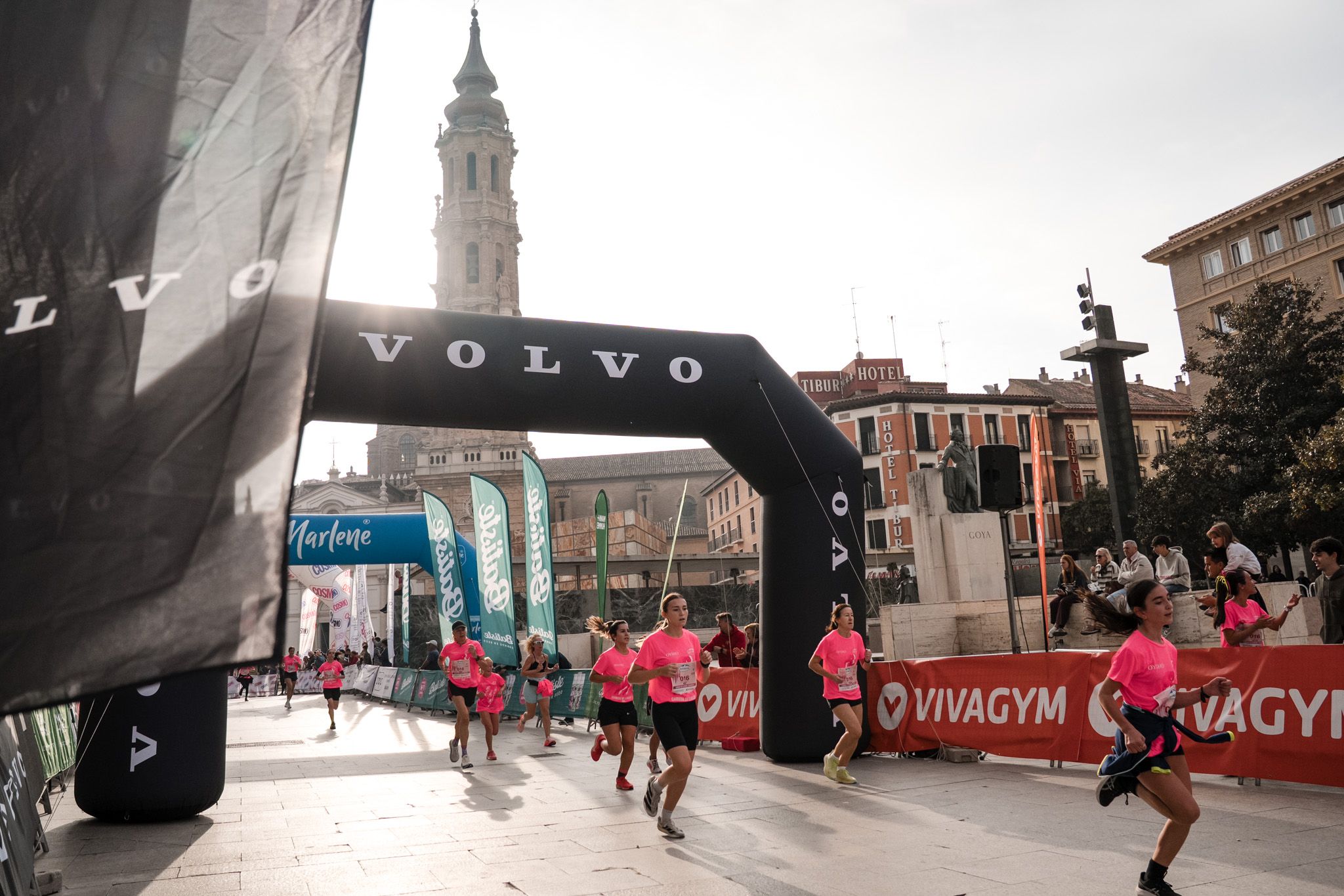 Las mejores fotos de la Carrera de la Mujer de Zaragoza 2025   Recorrido Meta 74