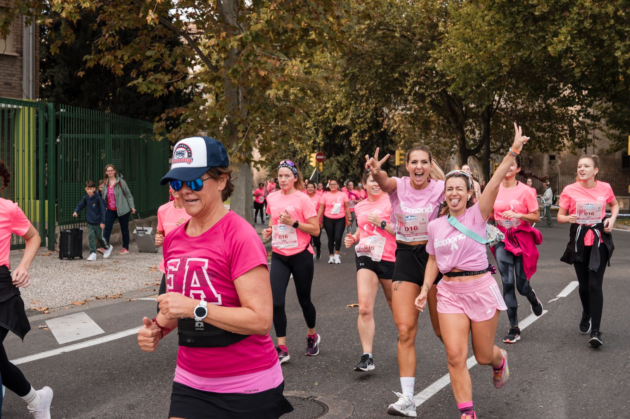Las mejores fotos de la Carrera de la Mujer de Zaragoza 2025   Recorrido 92