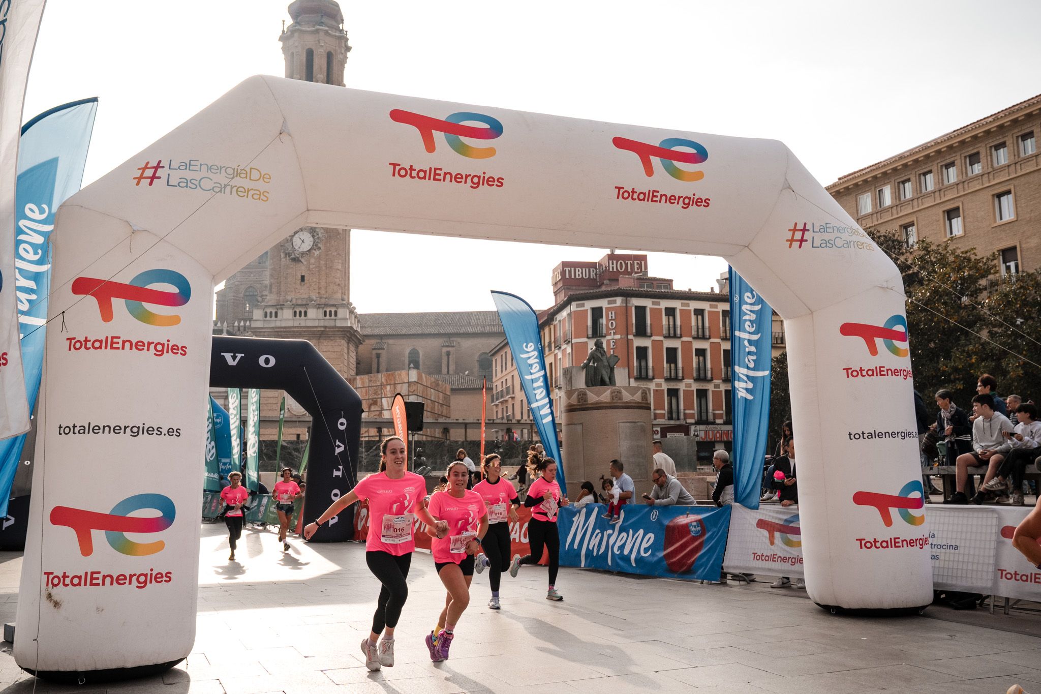 Las mejores fotos de la Carrera de la Mujer de Zaragoza 2025   Recorrido Meta 78