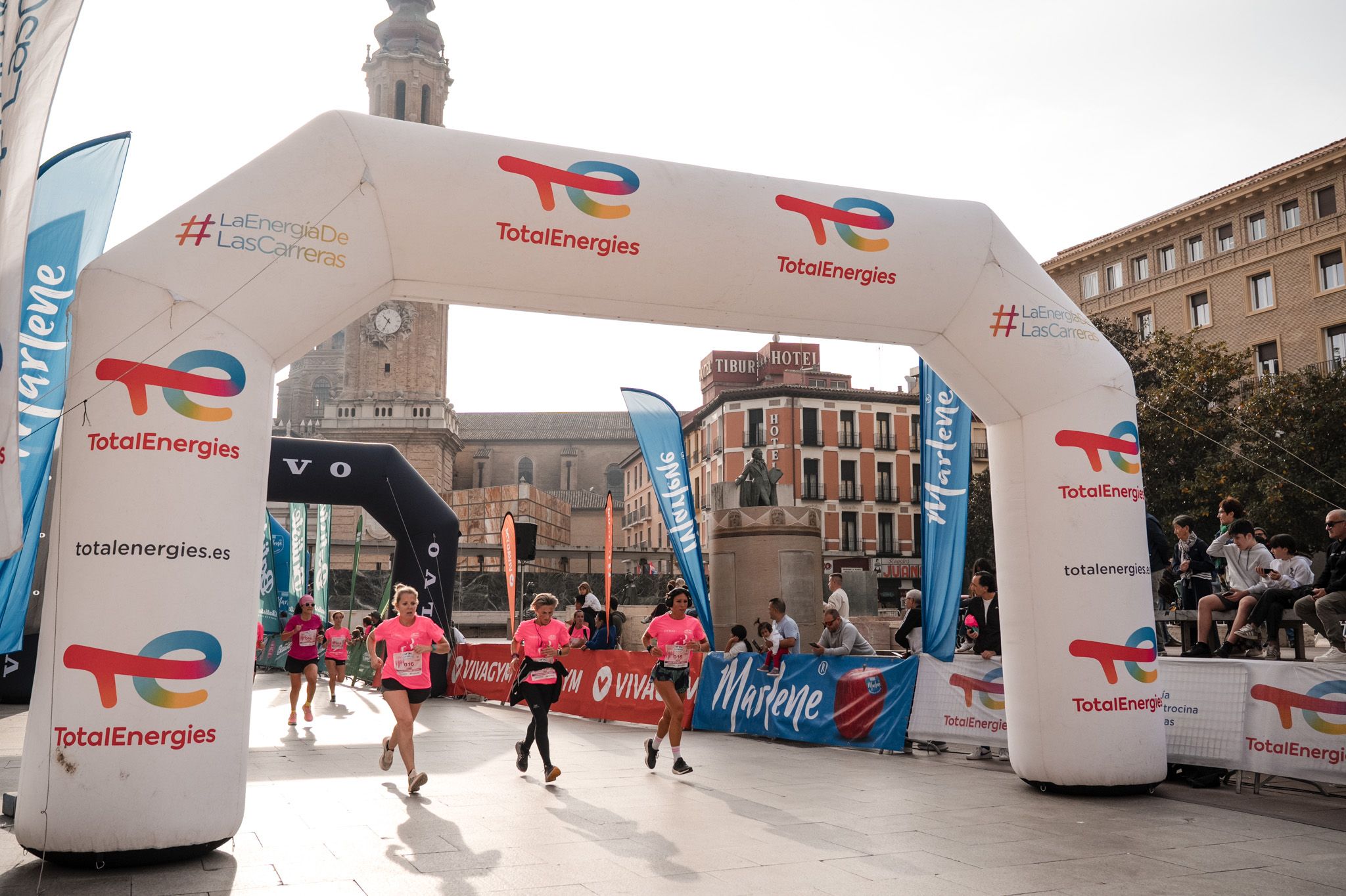 Las mejores fotos de la Carrera de la Mujer de Zaragoza 2025   Recorrido Meta 79