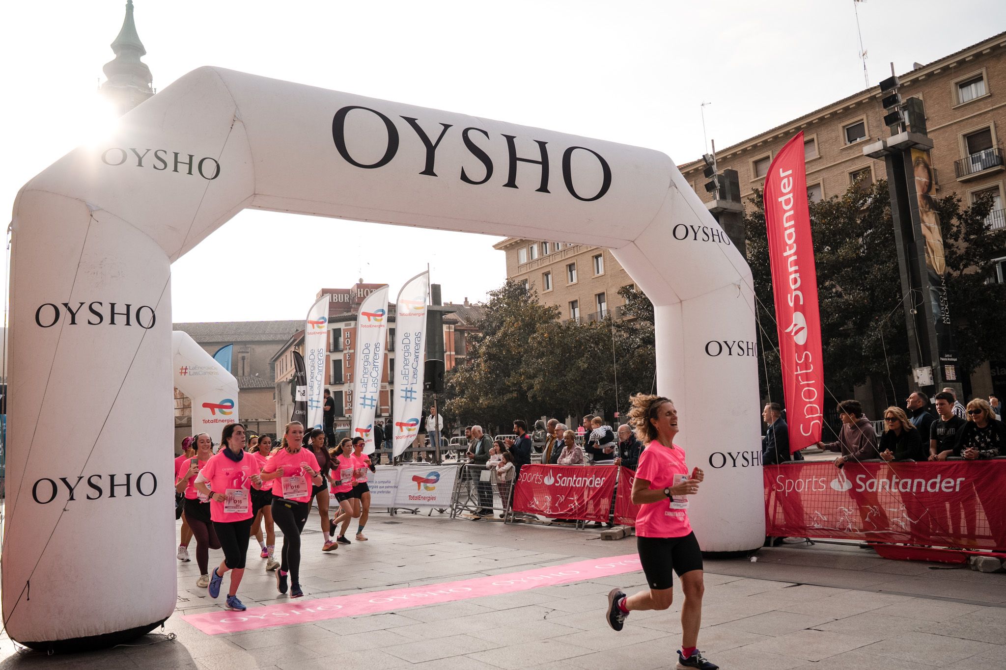 Las mejores fotos de la Carrera de la Mujer de Zaragoza 2025   Recorrido Meta 85