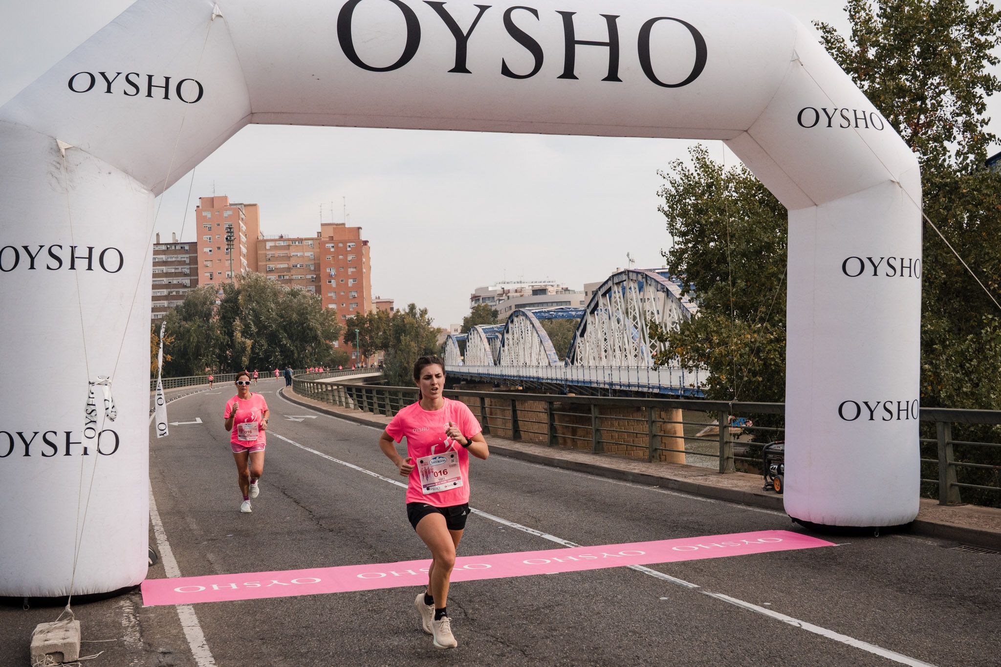 Las mejores fotos de la Carrera de la Mujer de Zaragoza 2025   Recorrido 100
