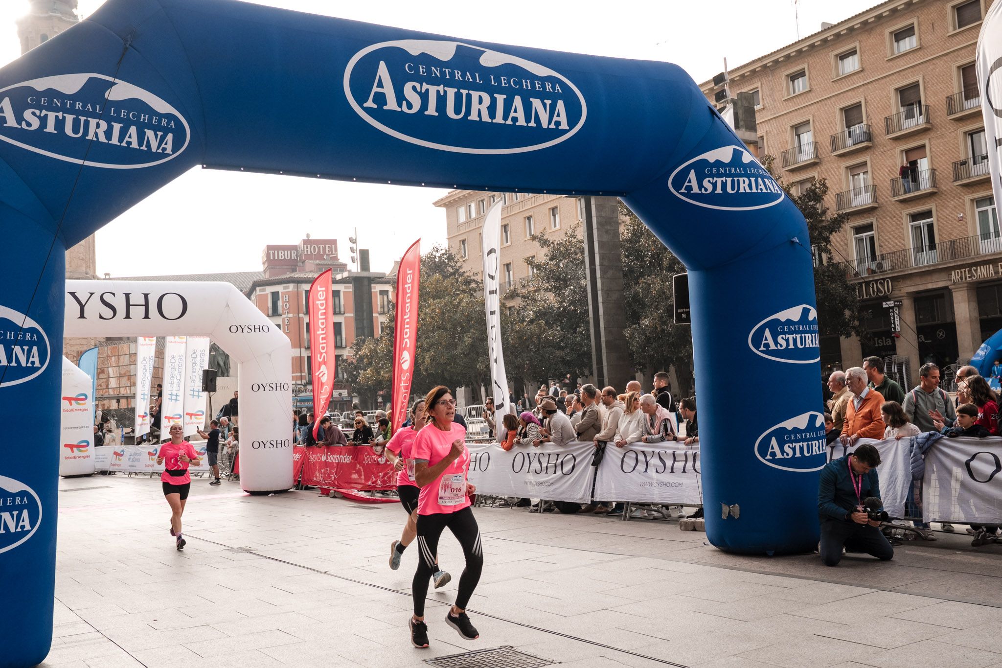 Las mejores fotos de la Carrera de la Mujer de Zaragoza 2025   Recorrido Meta 88