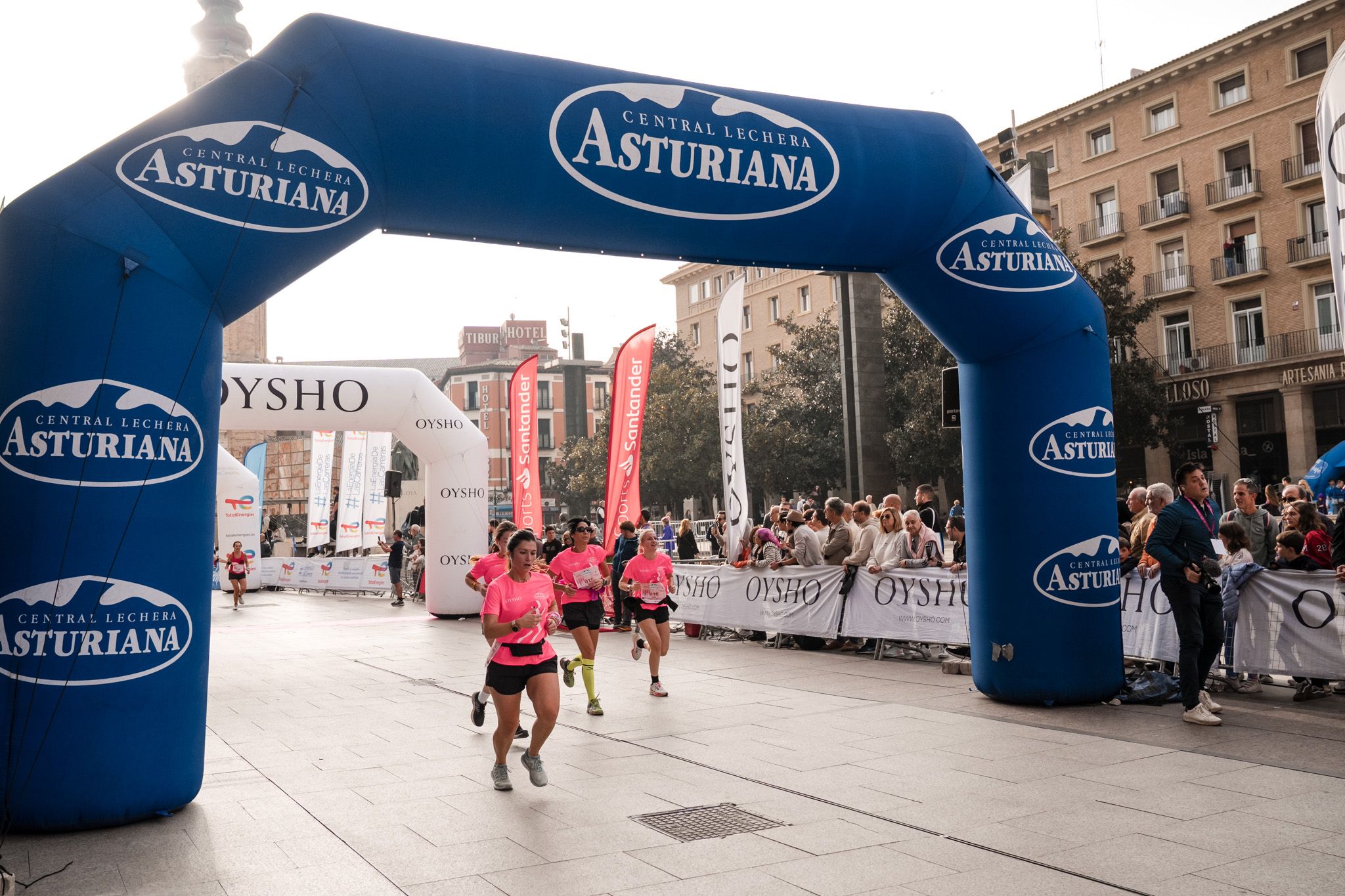 Las mejores fotos de la Carrera de la Mujer de Zaragoza 2025   Recorrido Meta 89