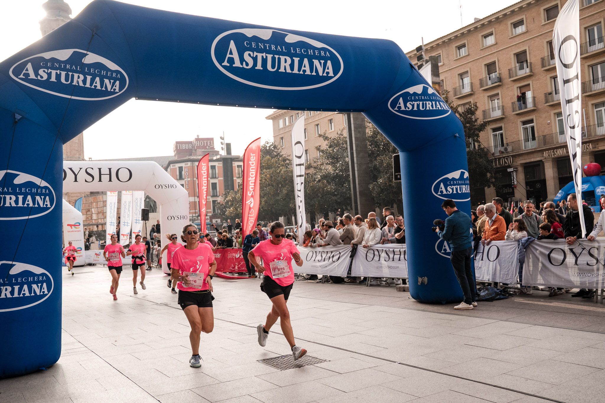 Las mejores fotos de la Carrera de la Mujer de Zaragoza 2025   Recorrido Meta 94