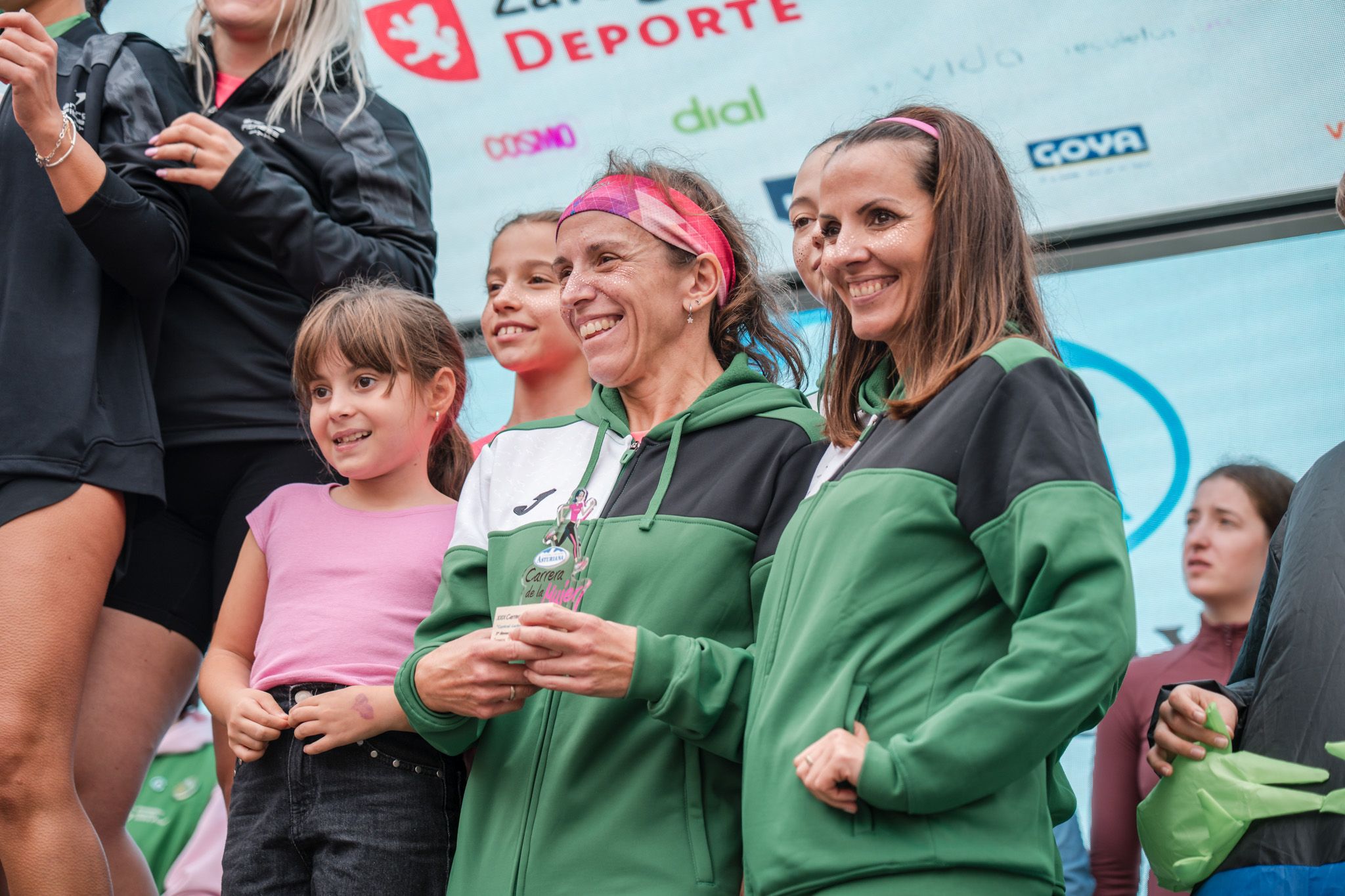 Las mejores fotos de la Carrera de la Mujer de Zaragoza 2025   Recorrido Podium 73