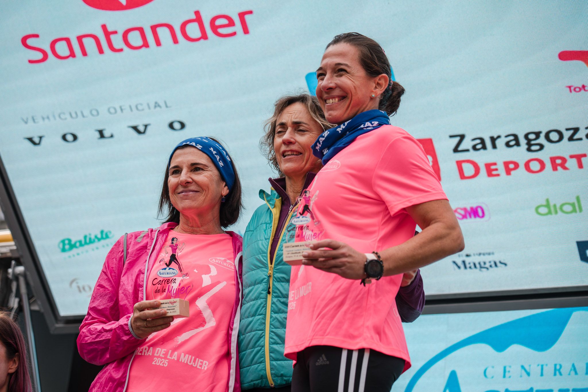 Las mejores fotos de la Carrera de la Mujer de Zaragoza 2025   Recorrido Podium 75