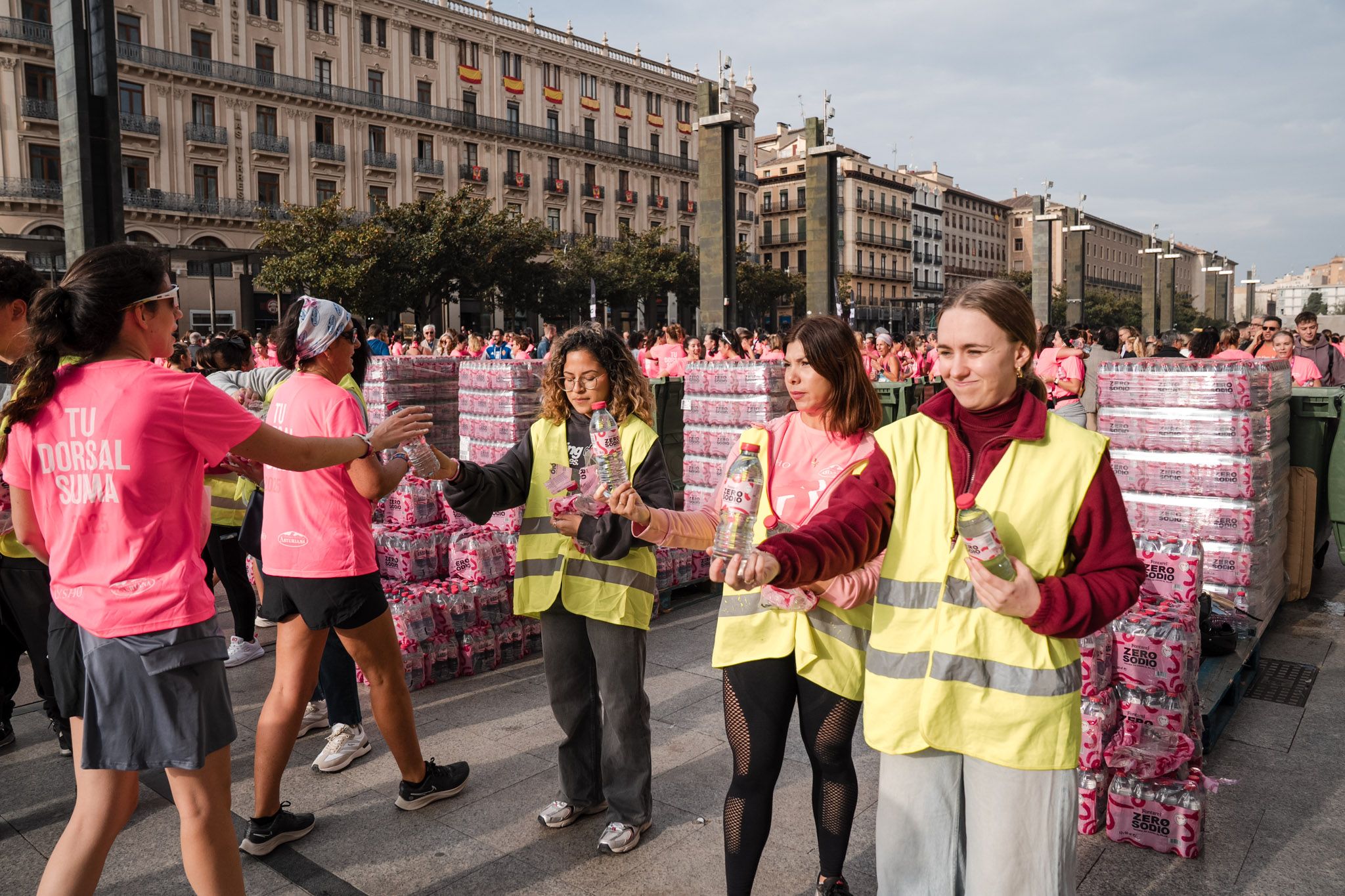 Las mejores fotos de la Carrera de la Mujer de Zaragoza 2025   Recorrido Meta 101