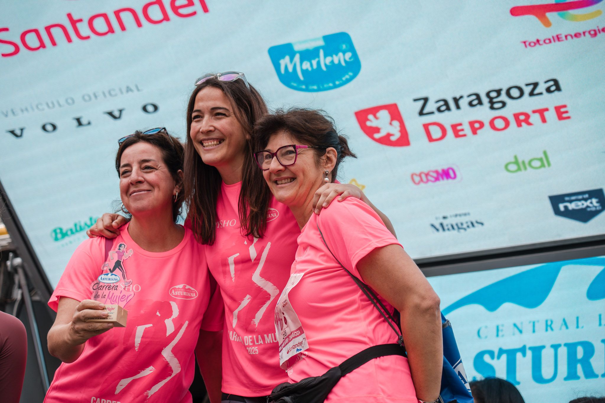 Las mejores fotos de la Carrera de la Mujer de Zaragoza 2025   Recorrido Podium 77