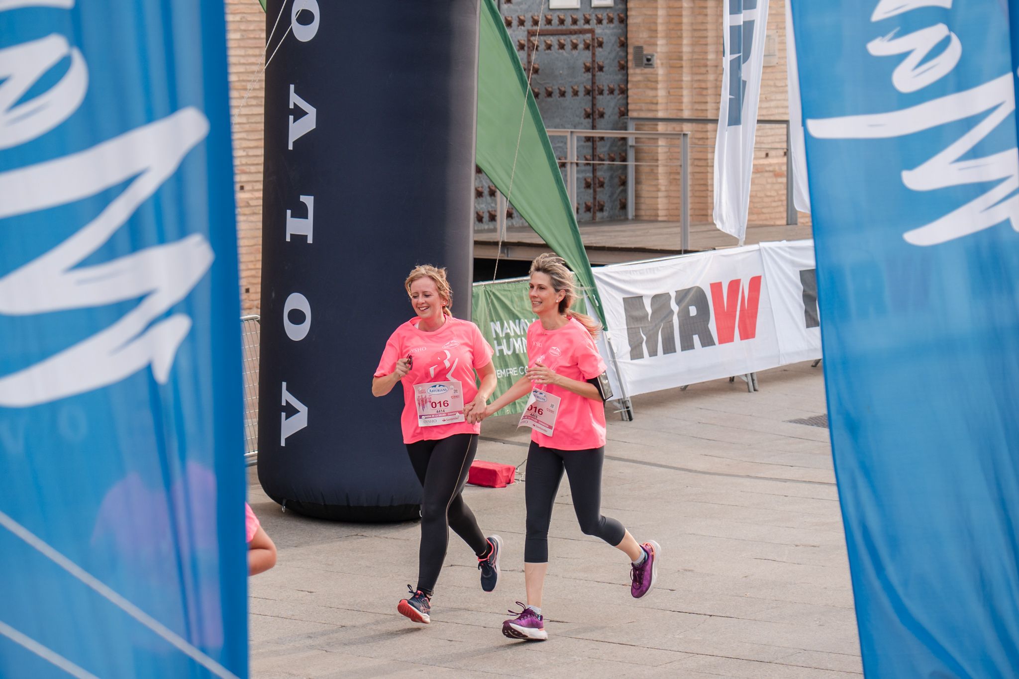 Las mejores fotos de la Carrera de la Mujer de Zaragoza 2025   Recorrido Meta 106