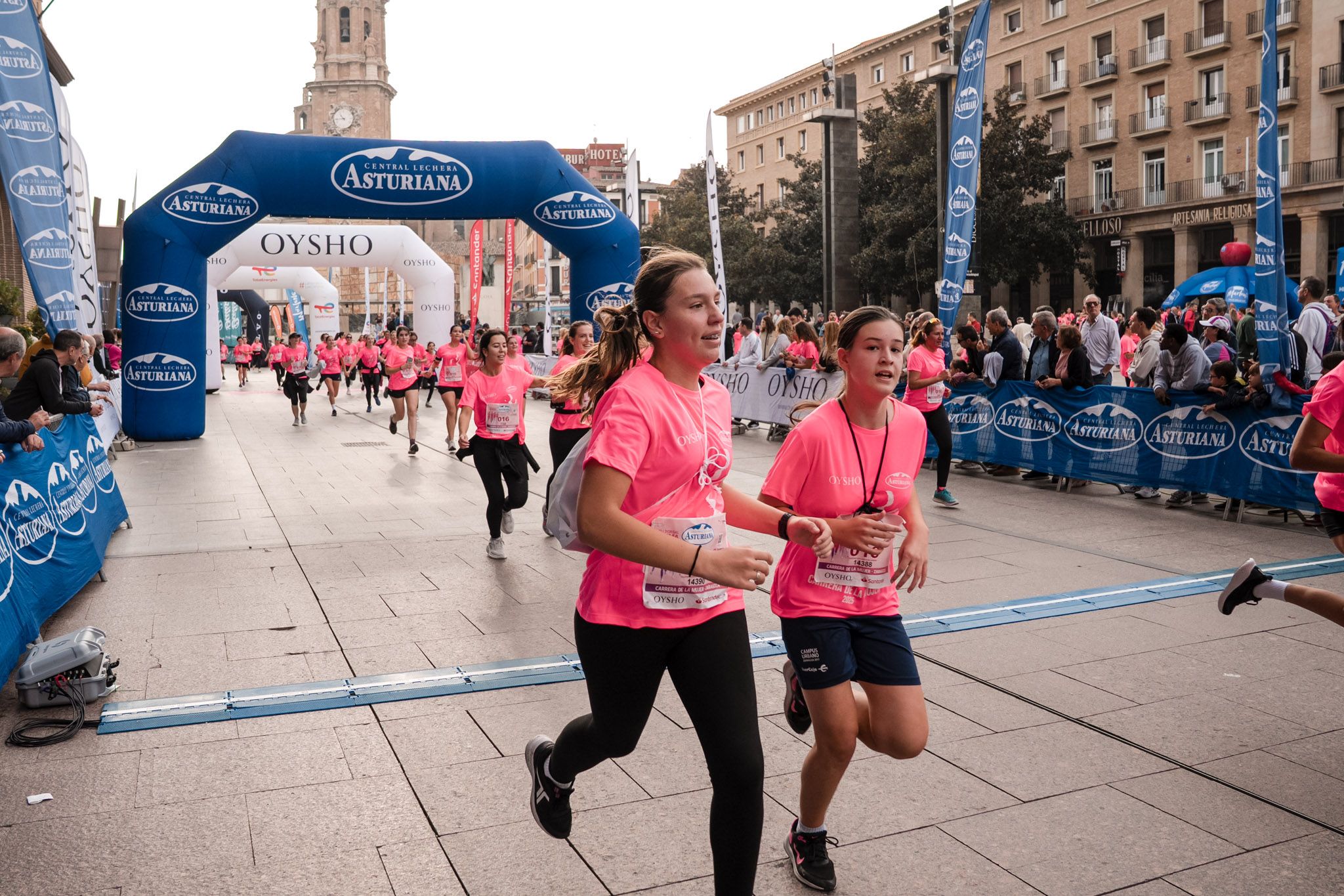 Las mejores fotos de la Carrera de la Mujer de Zaragoza 2025   Recorrido Meta 130