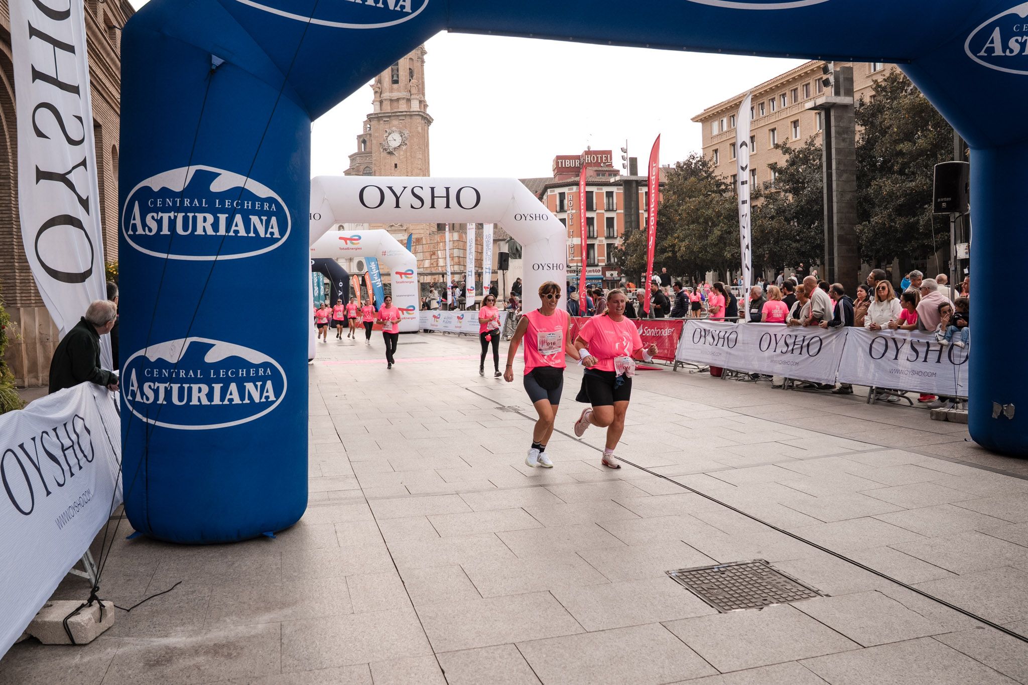 Las mejores fotos de la Carrera de la Mujer de Zaragoza 2025   Recorrido Meta 134