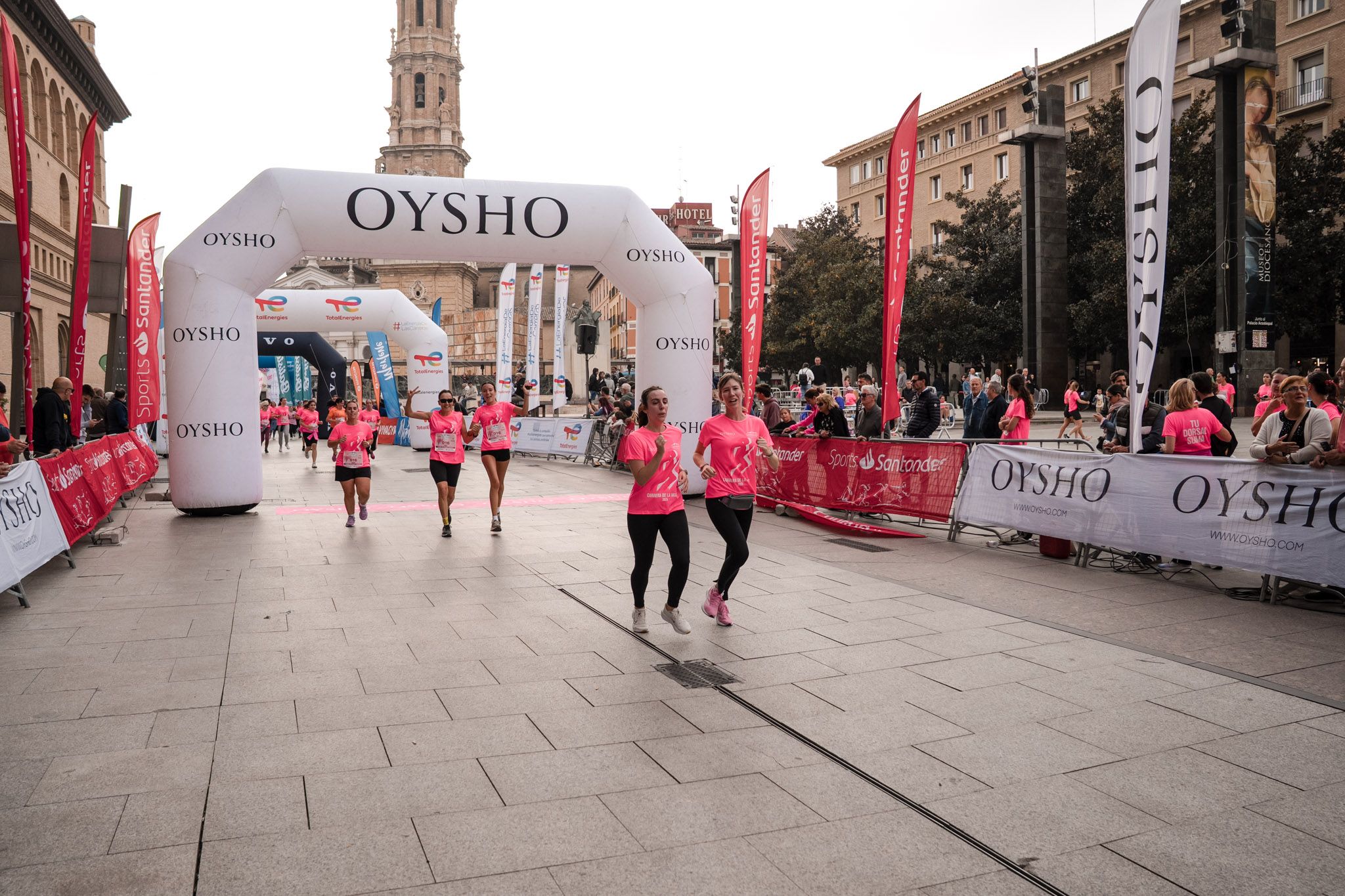 Las mejores fotos de la Carrera de la Mujer de Zaragoza 2025   Recorrido Meta 135
