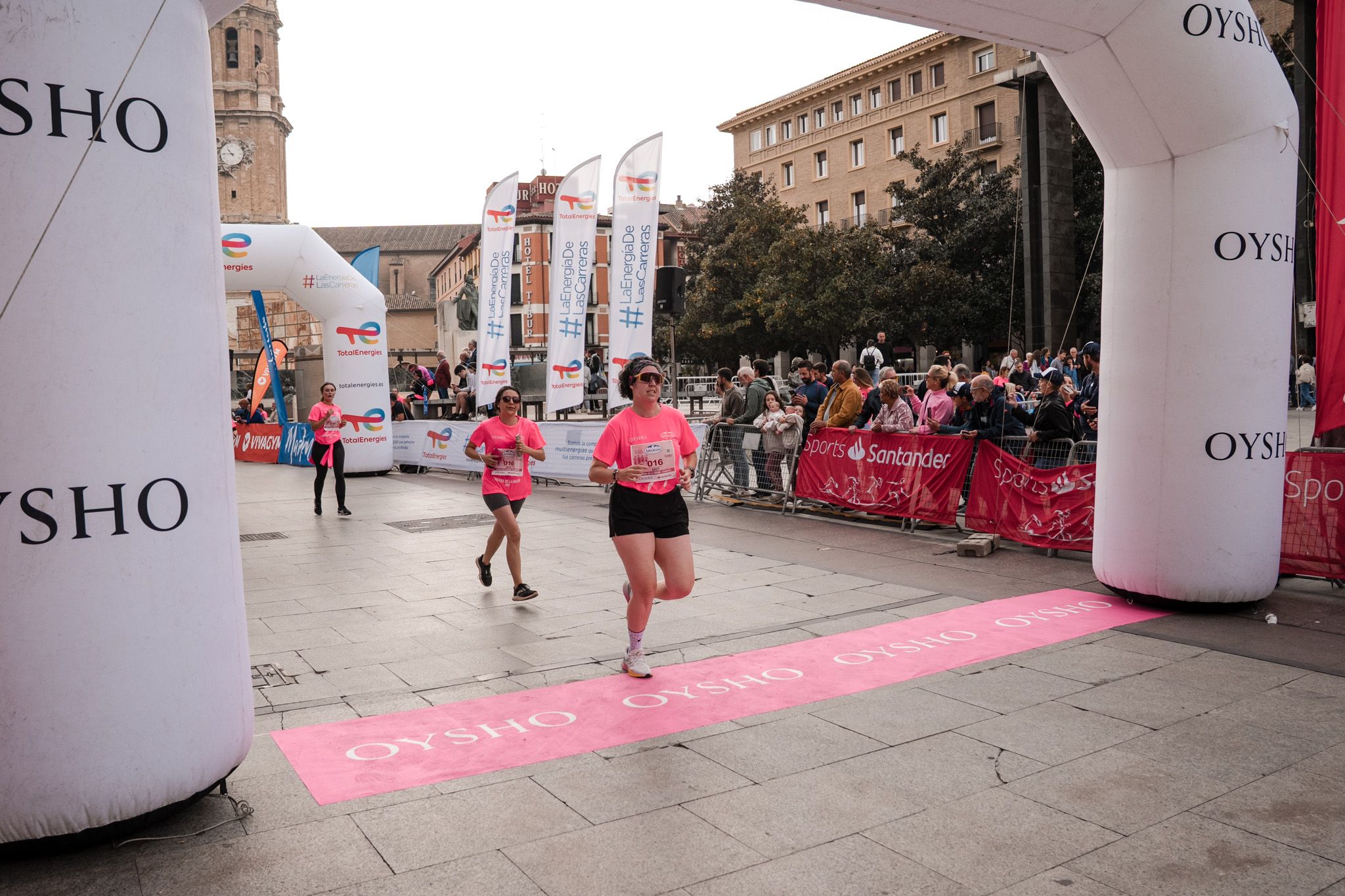 Las mejores fotos de la Carrera de la Mujer de Zaragoza 2025   Recorrido Meta 141
