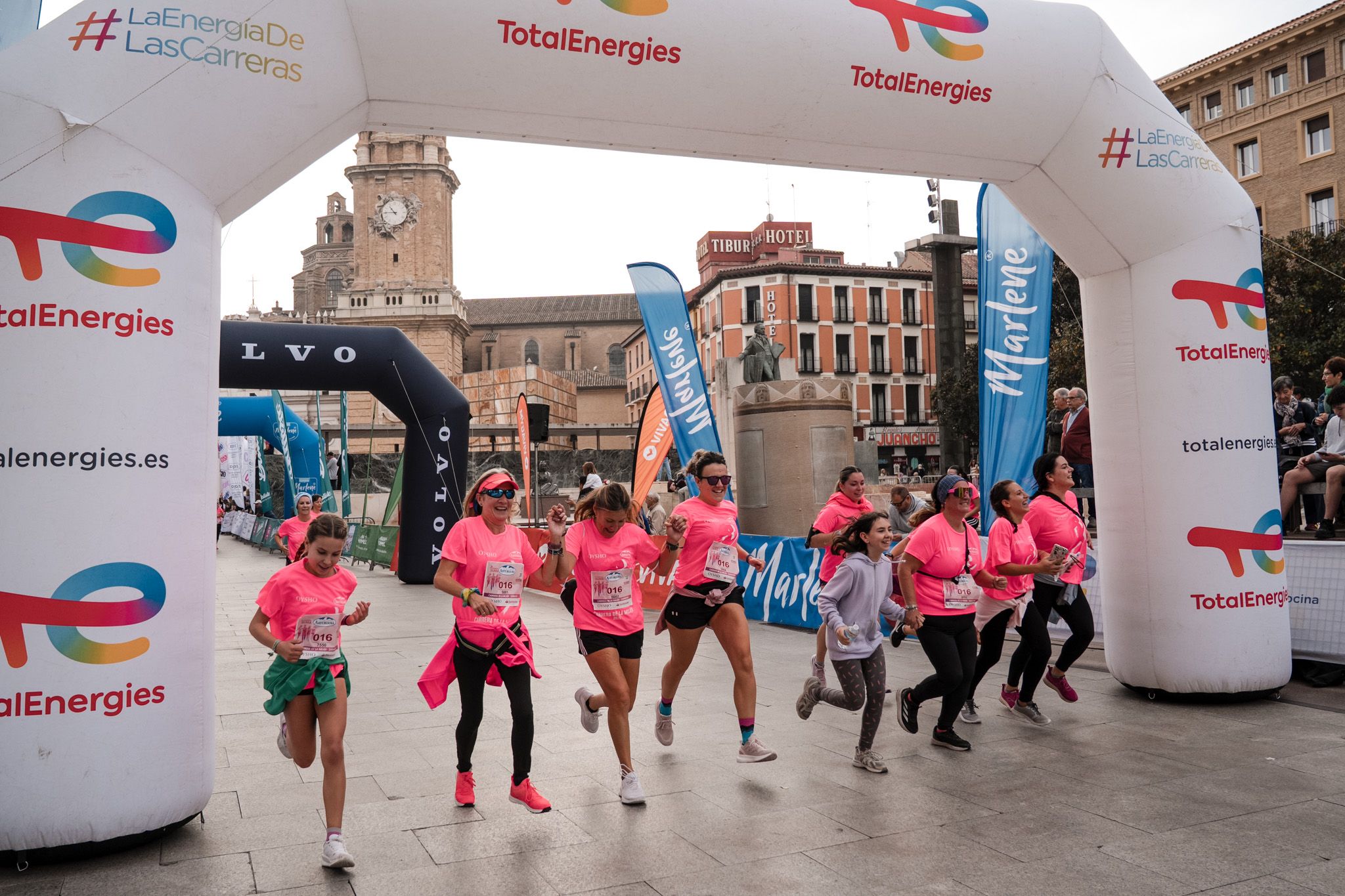 Las mejores fotos de la Carrera de la Mujer de Zaragoza 2025   Recorrido Meta 145