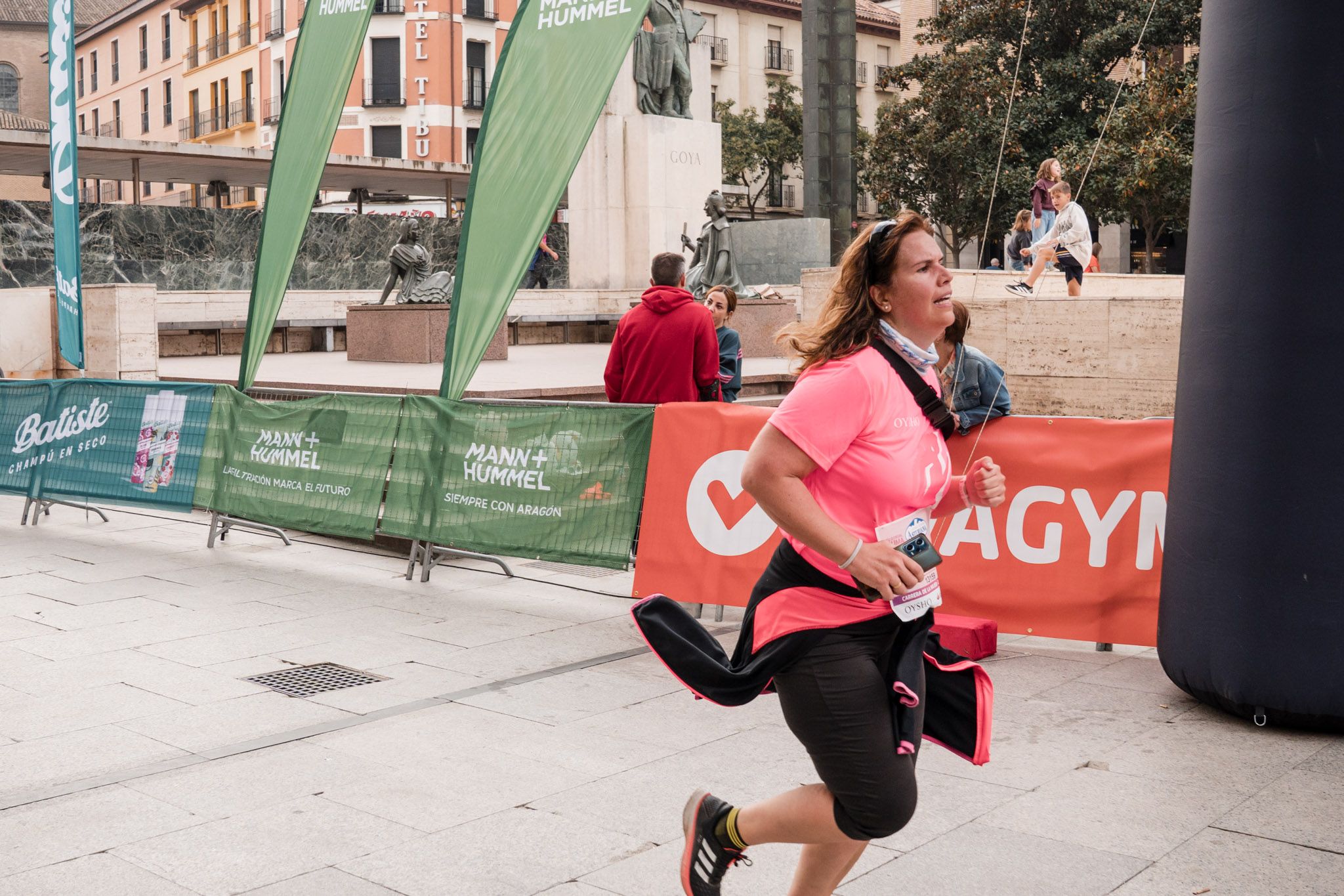 Las mejores fotos de la Carrera de la Mujer de Zaragoza 2025   Recorrido Meta 161