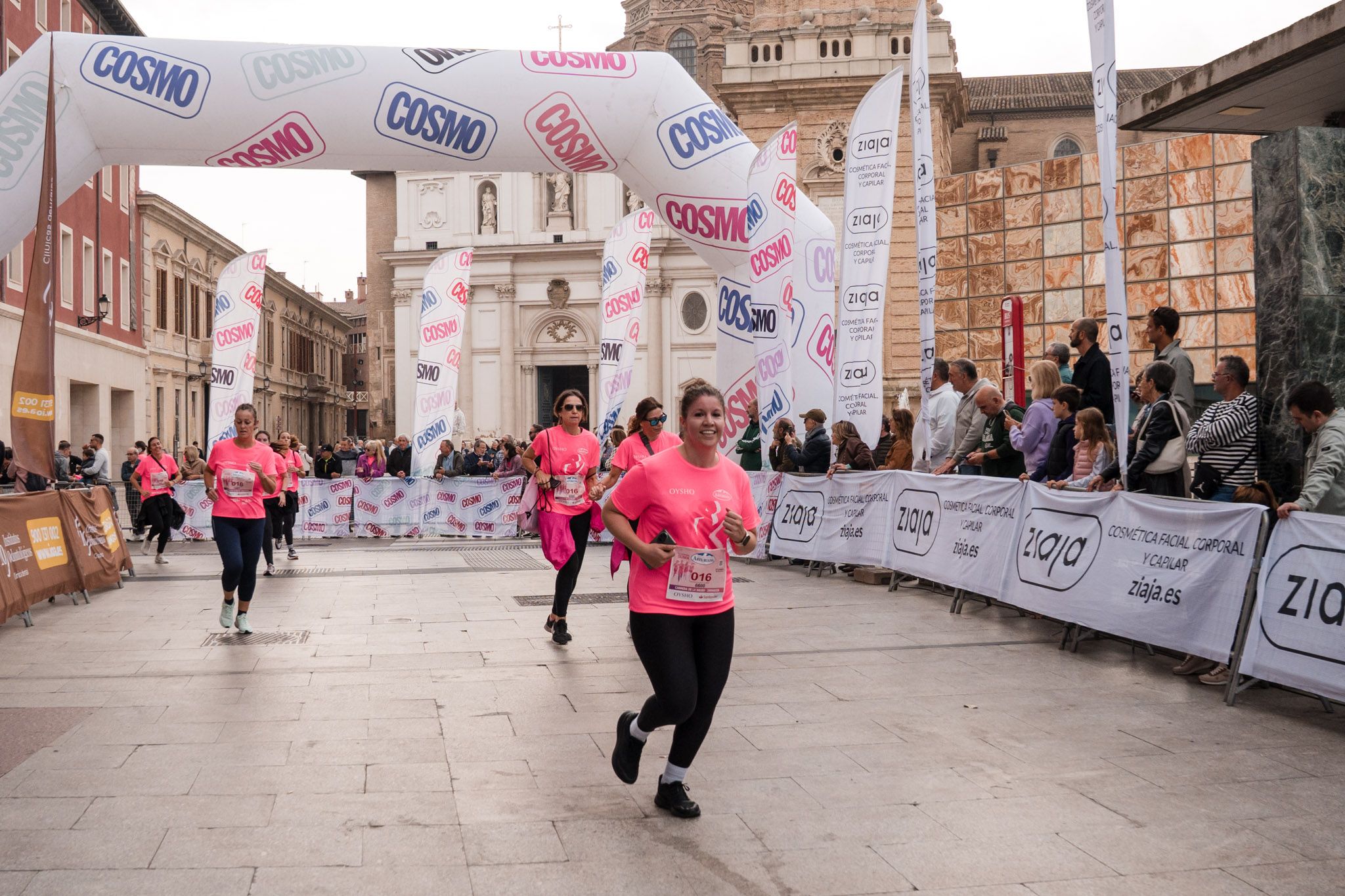 Las mejores fotos de la Carrera de la Mujer de Zaragoza 2025   Recorrido Meta 168