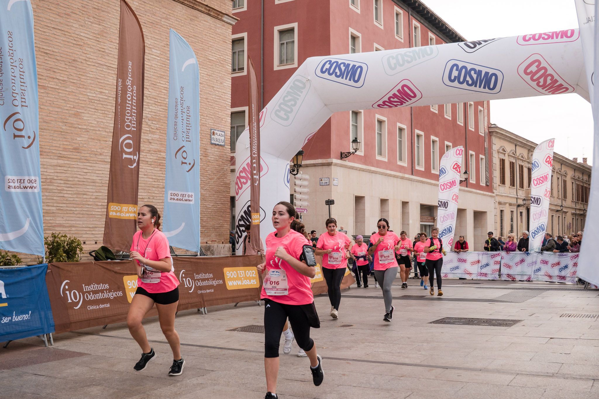 Las mejores fotos de la Carrera de la Mujer de Zaragoza 2025   Recorrido Meta 174