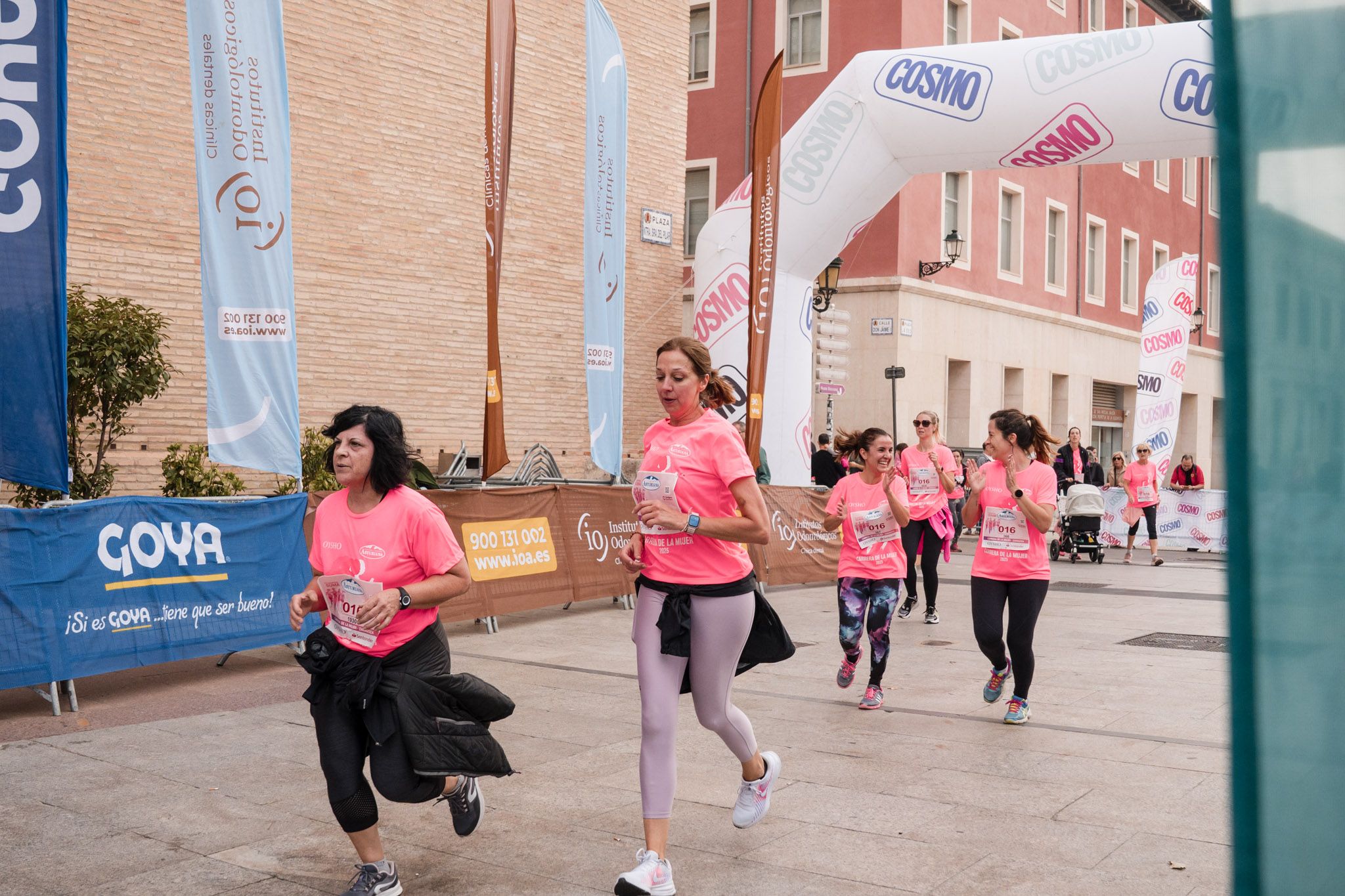 Las mejores fotos de la Carrera de la Mujer de Zaragoza 2025   Recorrido Meta 179