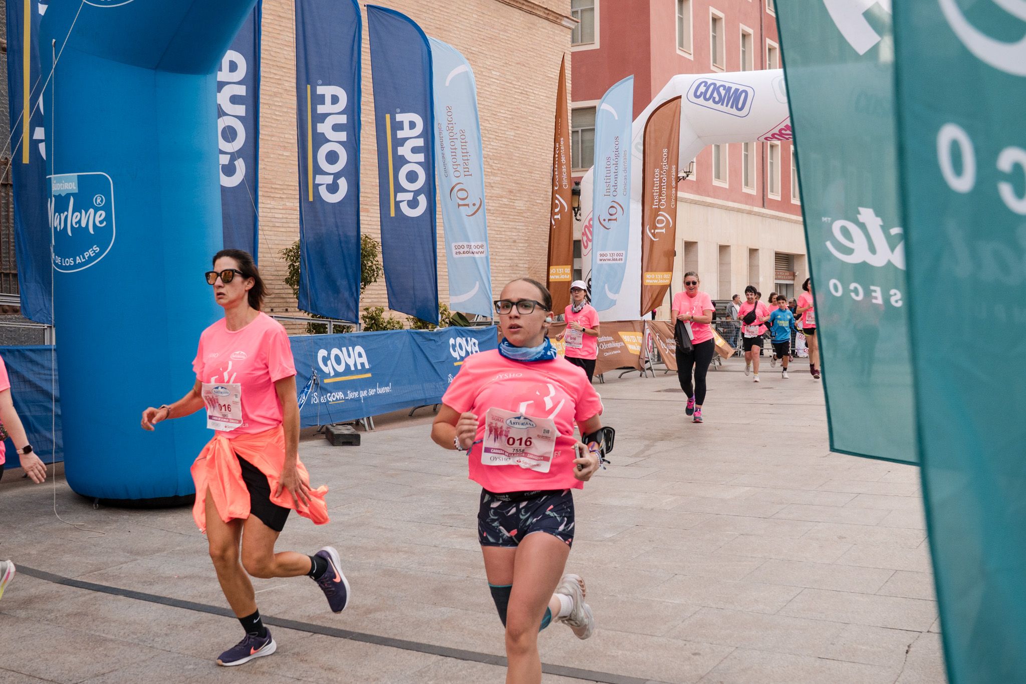 Las mejores fotos de la Carrera de la Mujer de Zaragoza 2025   Recorrido Meta 185