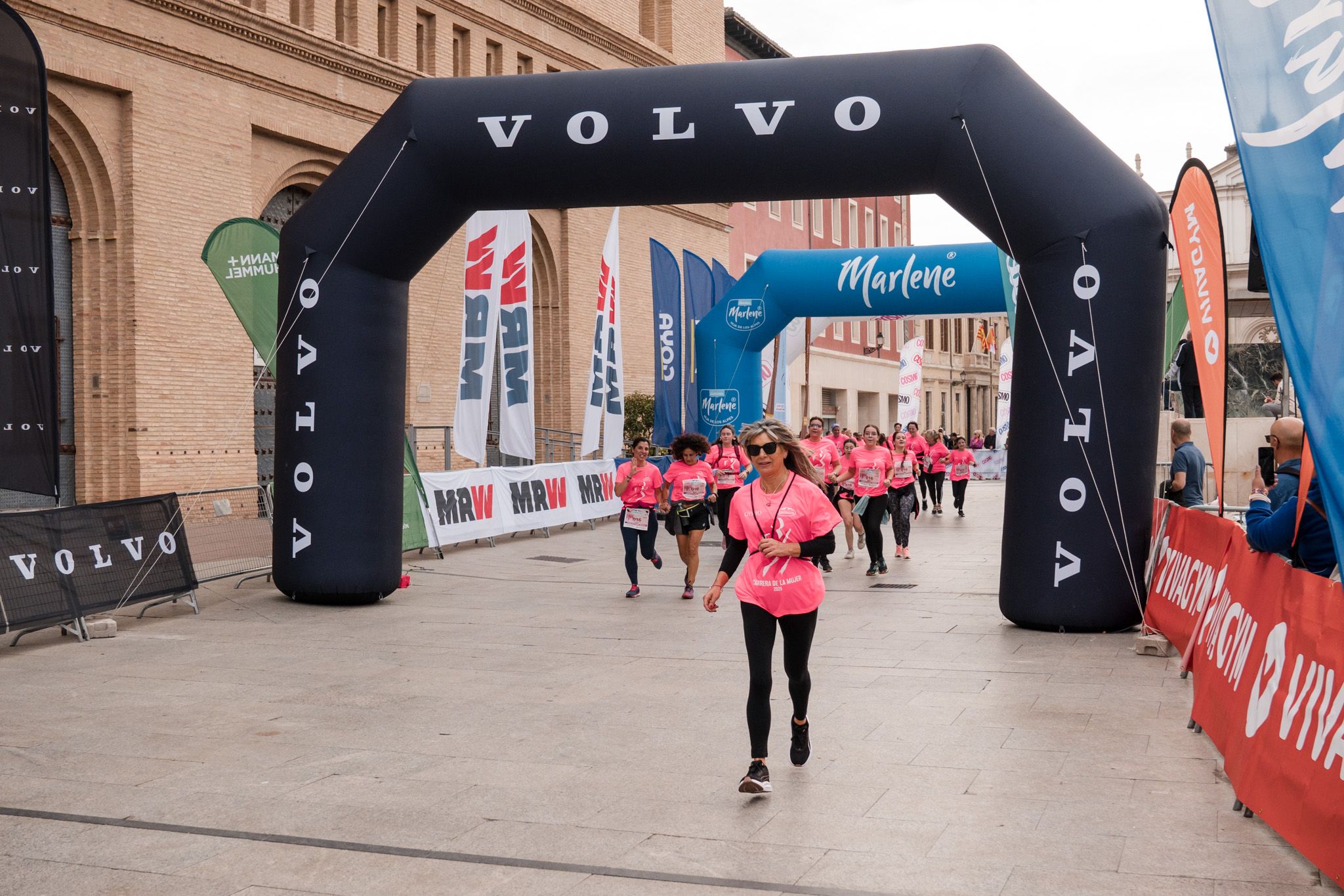 Las mejores fotos de la Carrera de la Mujer de Zaragoza 2025   Recorrido Meta 196
