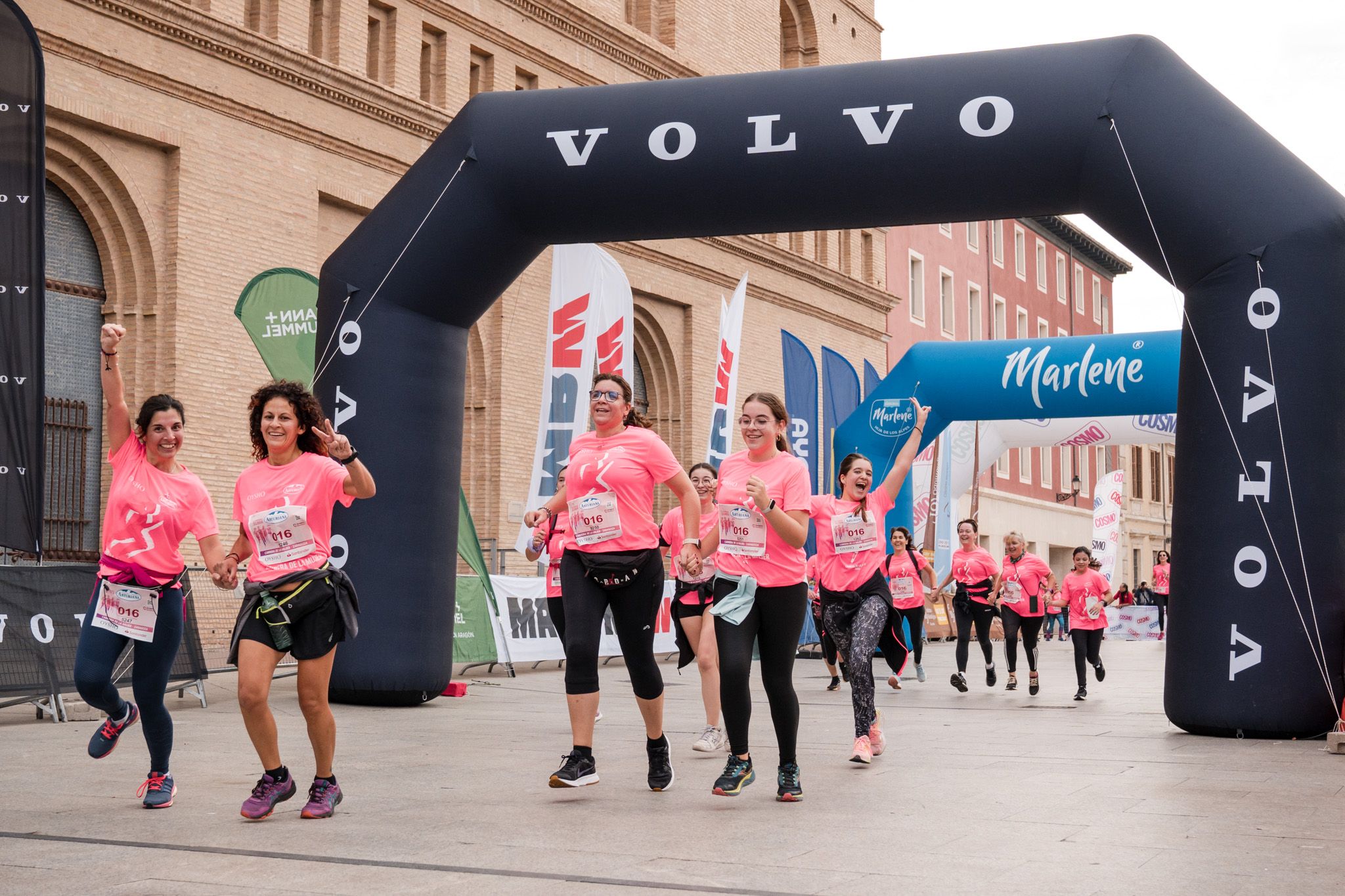 Las mejores fotos de la Carrera de la Mujer de Zaragoza 2025   Recorrido Meta 197