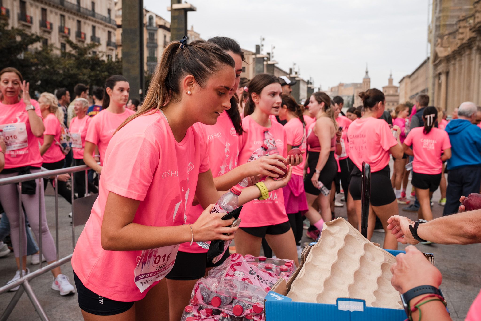 Las mejores fotos de la Carrera de la Mujer de Zaragoza 2025   Recorrido Meta 206