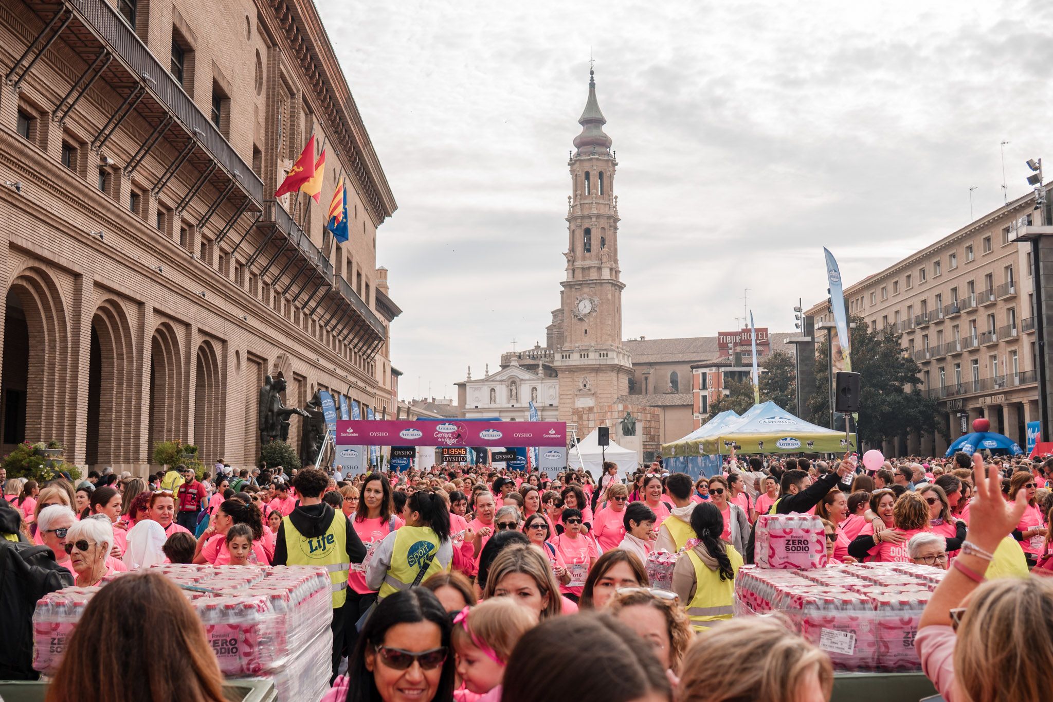 Las mejores fotos de la Carrera de la Mujer de Zaragoza 2025   Recorrido Meta 217