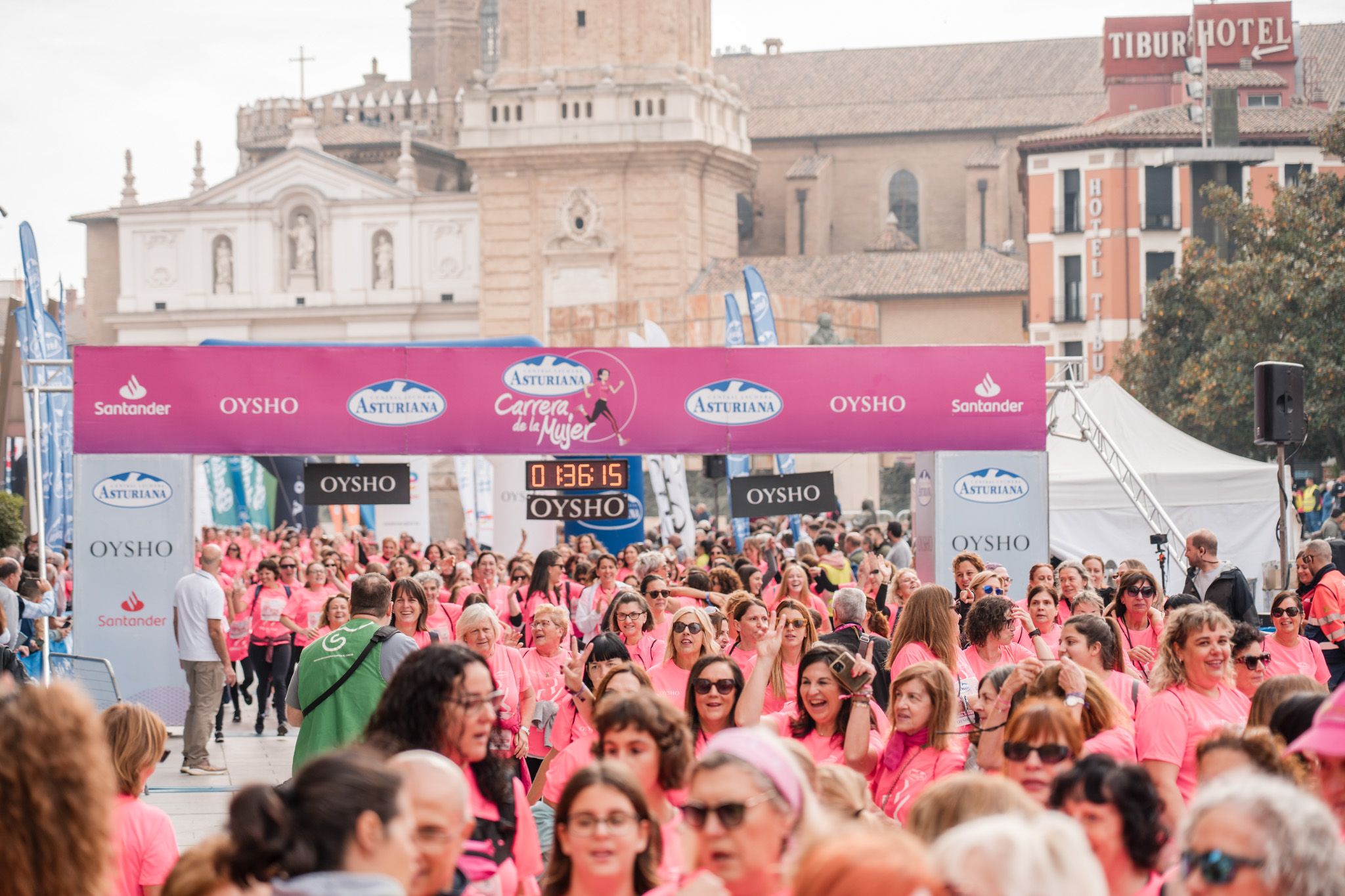 Las mejores fotos de la Carrera de la Mujer de Zaragoza 2025   Recorrido Meta 219