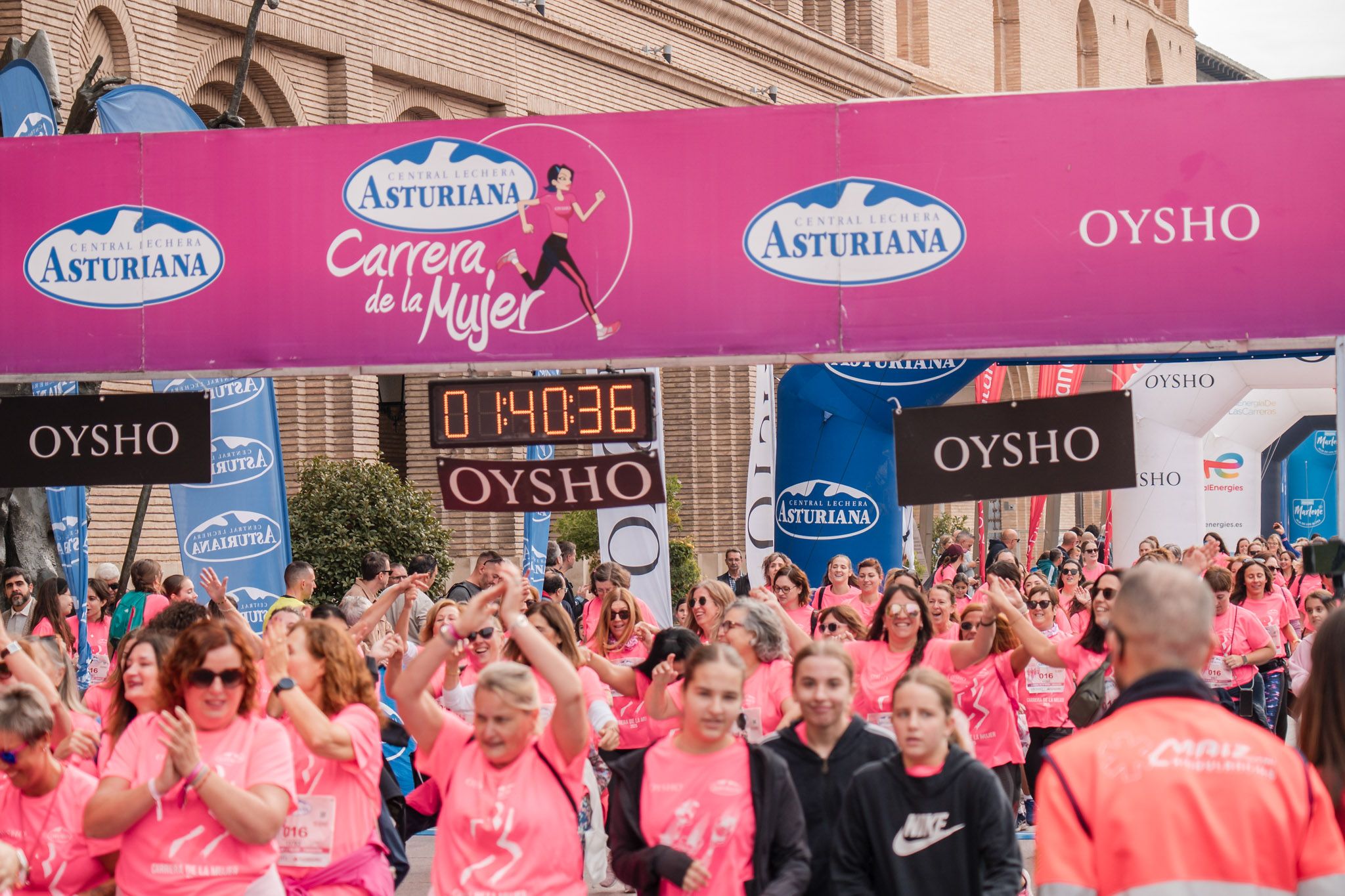 Las mejores fotos de la Carrera de la Mujer de Zaragoza 2025   Recorrido Meta 227