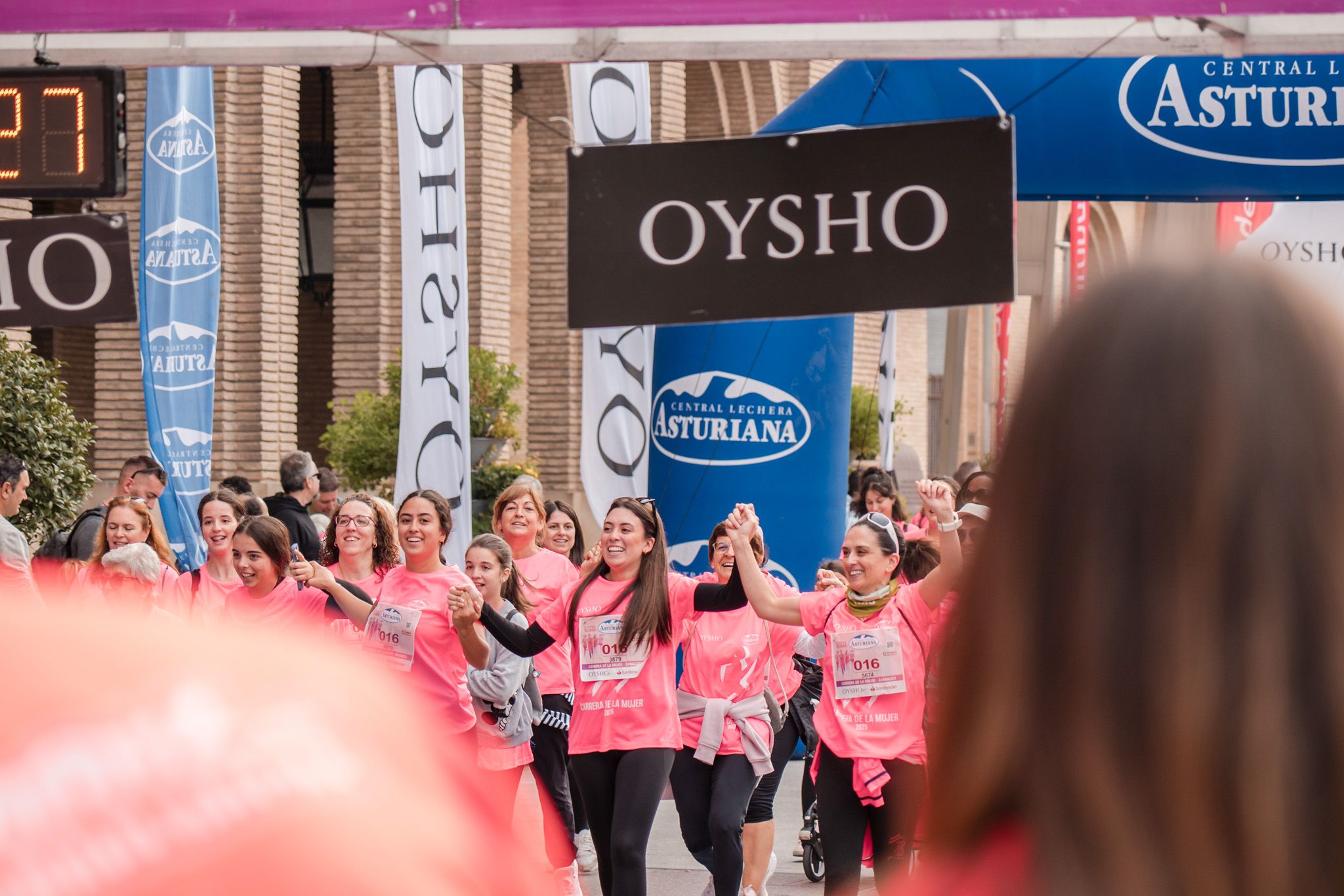 Las mejores fotos de la Carrera de la Mujer de Zaragoza 2025   Recorrido Meta 231
