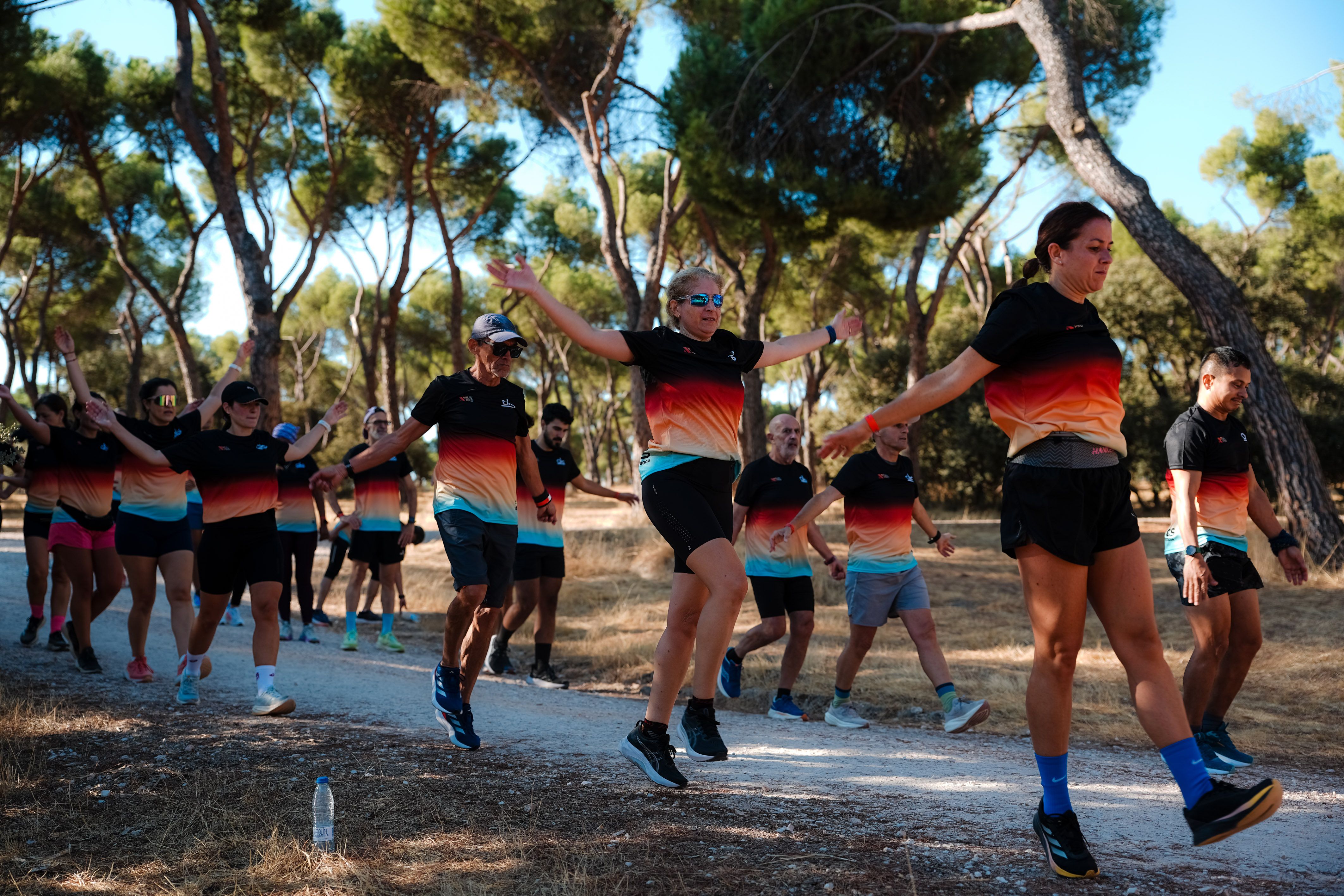 Llegan a nuestras manos un par de camisetas y pantalones cortos de Run&Pro