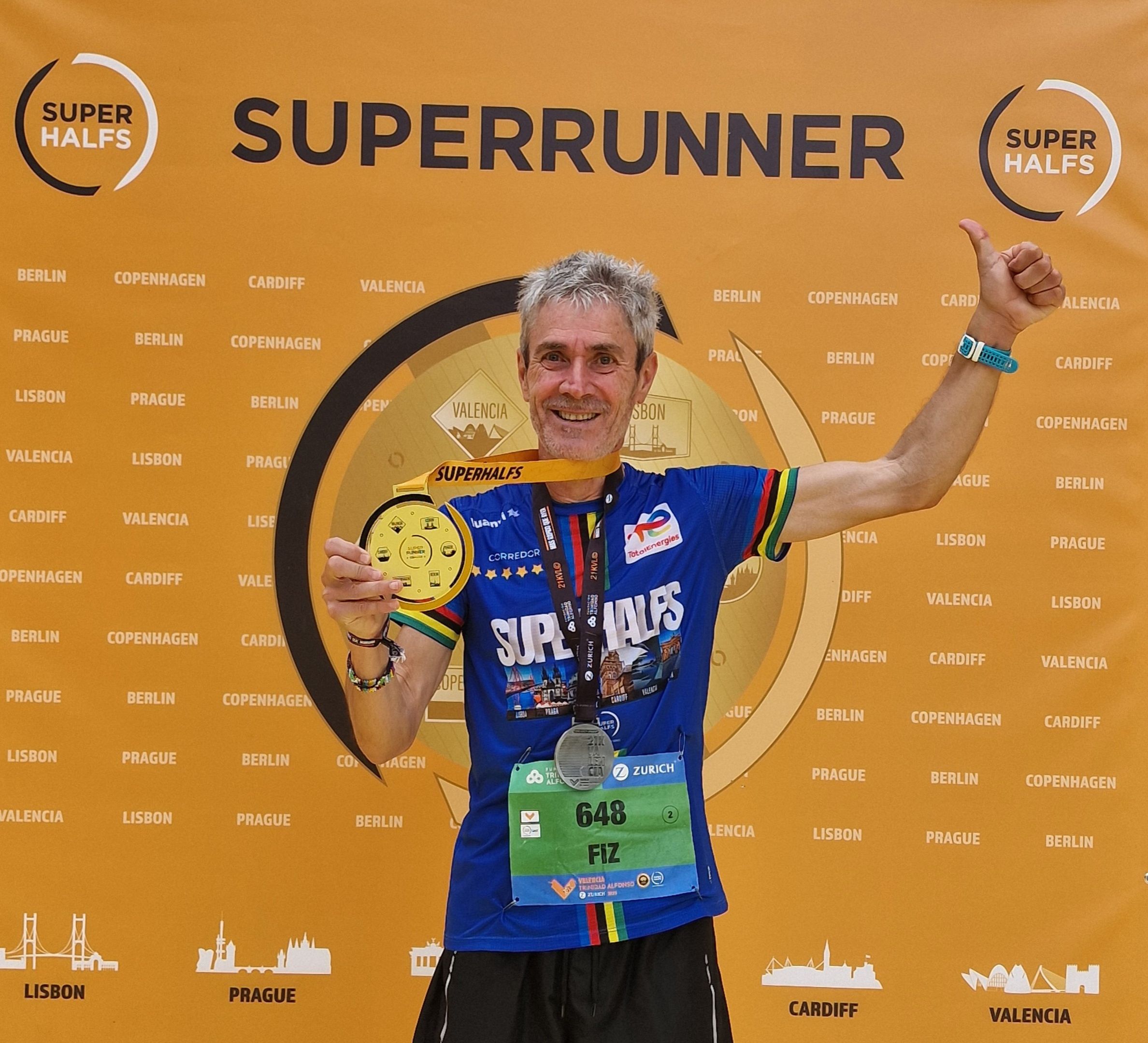 Martín Fiz ha ganado brillantemente las 6 pruebas del circuito de las SuperHalfs / Foto: Álex Calabuig Martín Fiz ha ganado brillantemente las 6 pruebas del circuito de las SuperHalfs / Foto: Álex Calabuig