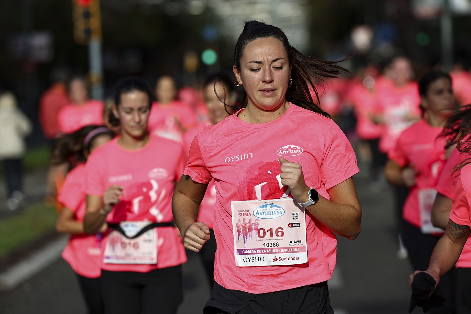 Las mejores fotos del recorrido de la Carrera de la Mujer de Barcelona 2025.JL019776