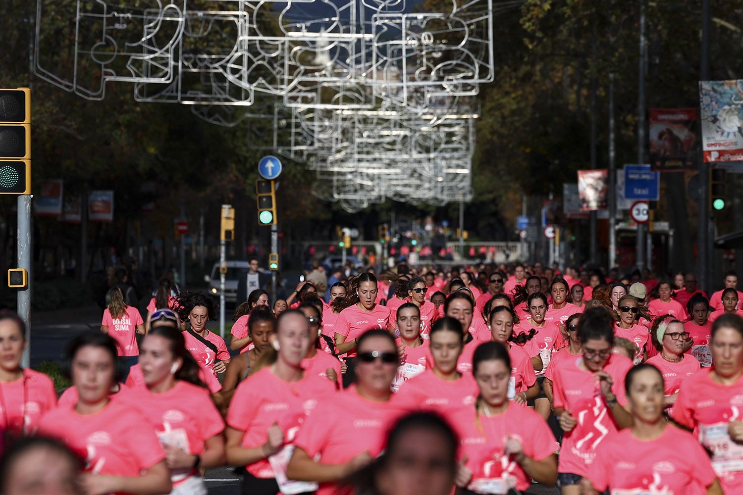 Las mejores fotos del recorrido de la Carrera de la Mujer de Barcelona 2025.JL019603