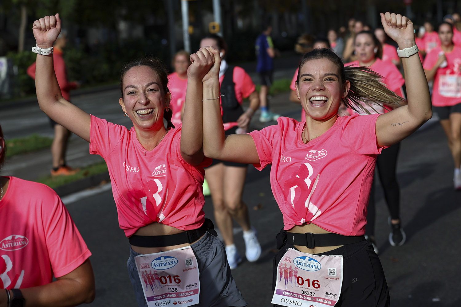 Las mejores fotos del recorrido de la Carrera de la Mujer de Barcelona 2025.JL019519