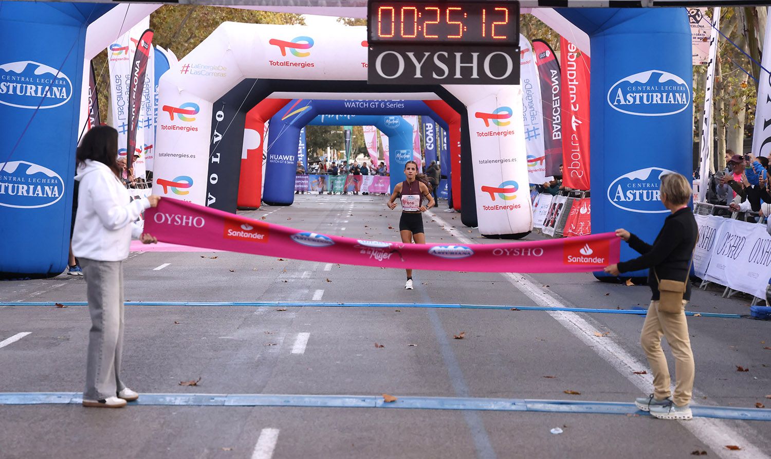 Las mejores fotos de la llegada de la Carrera de la Mujer de Barcelona 2025.3E5A1214