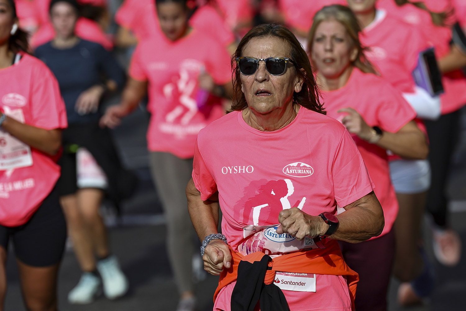 Las mejores fotos del recorrido de la Carrera de la Mujer de Barcelona 2025.JL019495